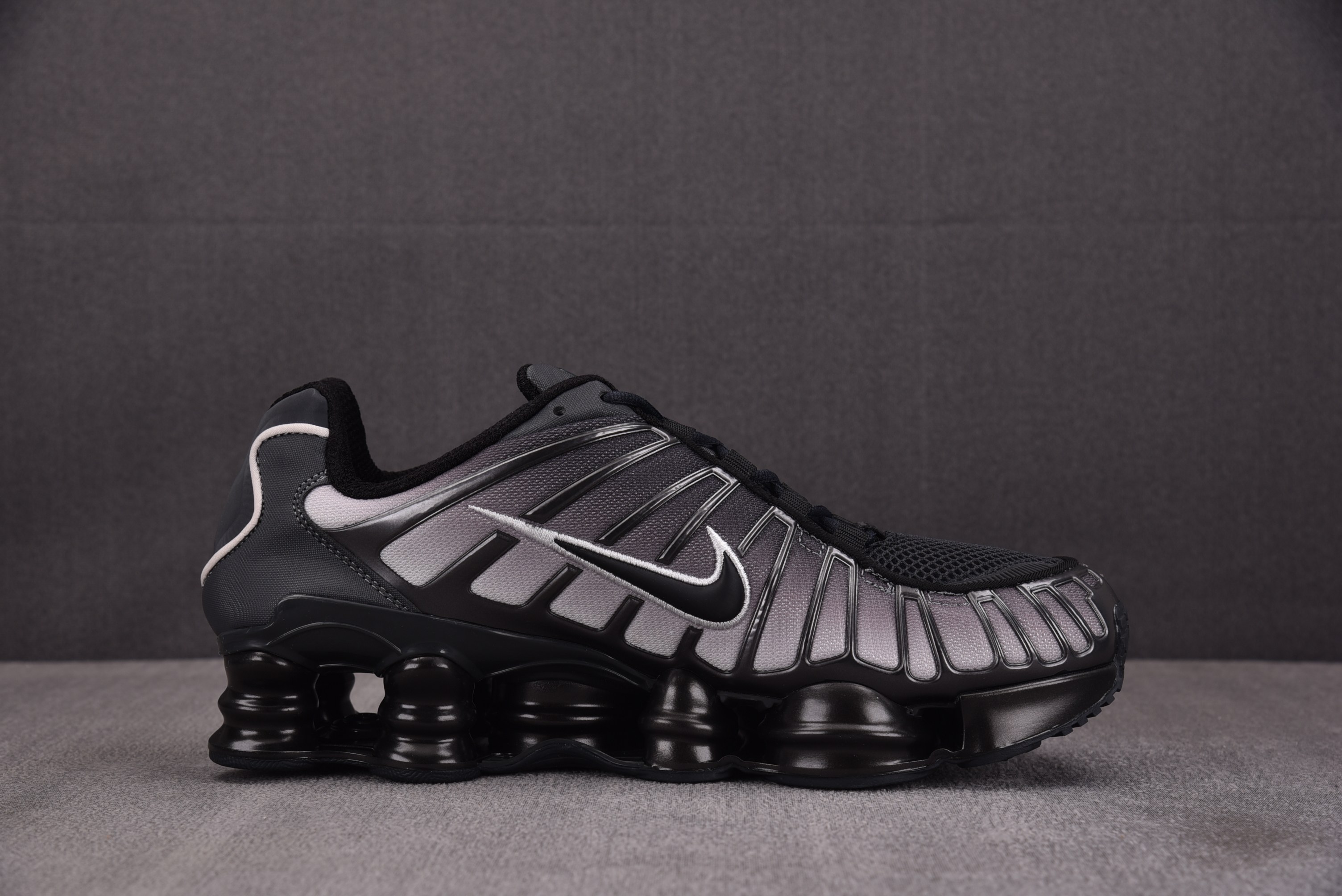 WMNS NK Shox TL Fade Off Noir White 黑白渐变 IH1336-002#