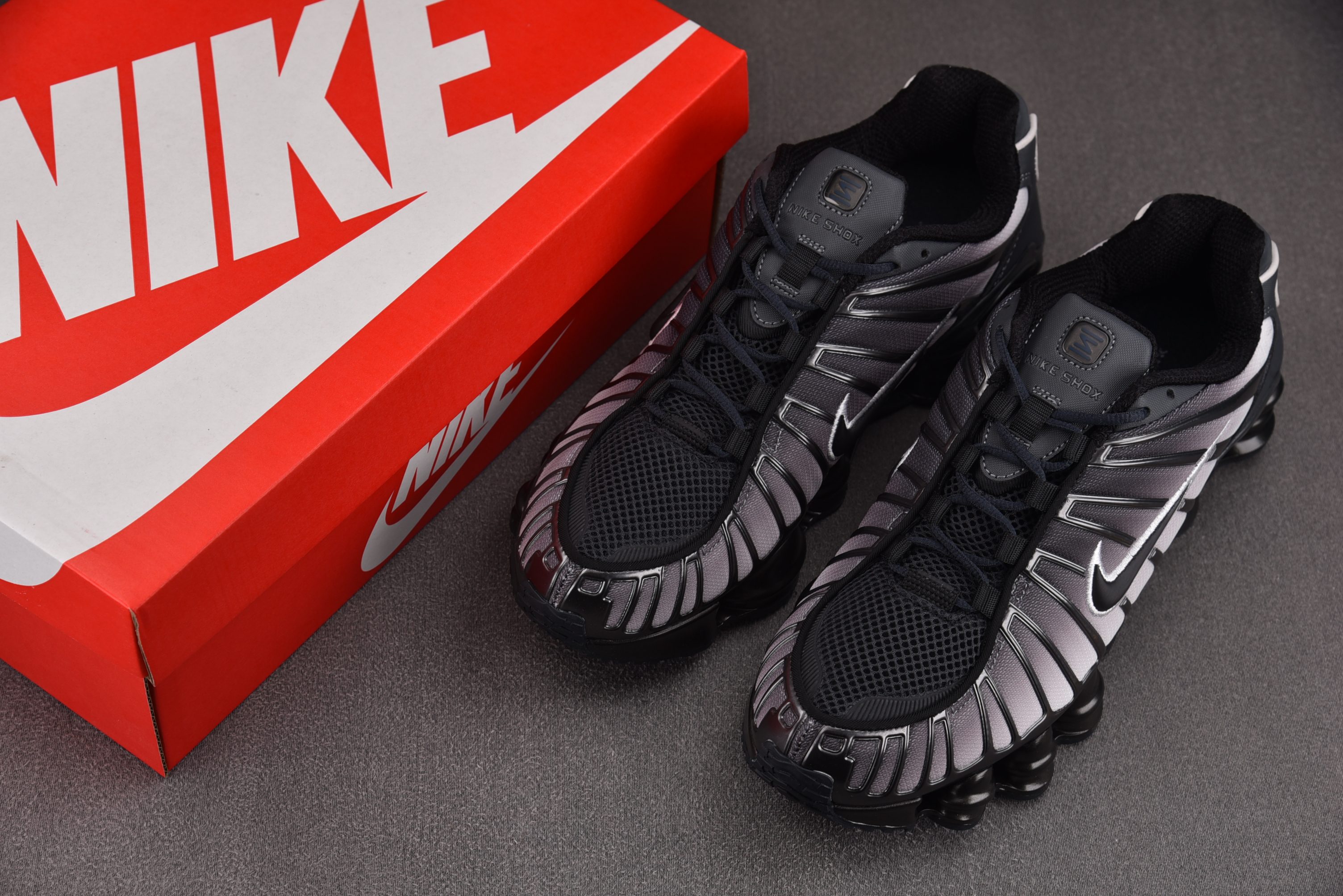 WMNS NK Shox TL Fade Off Noir White 黑白渐变 IH1336-002#