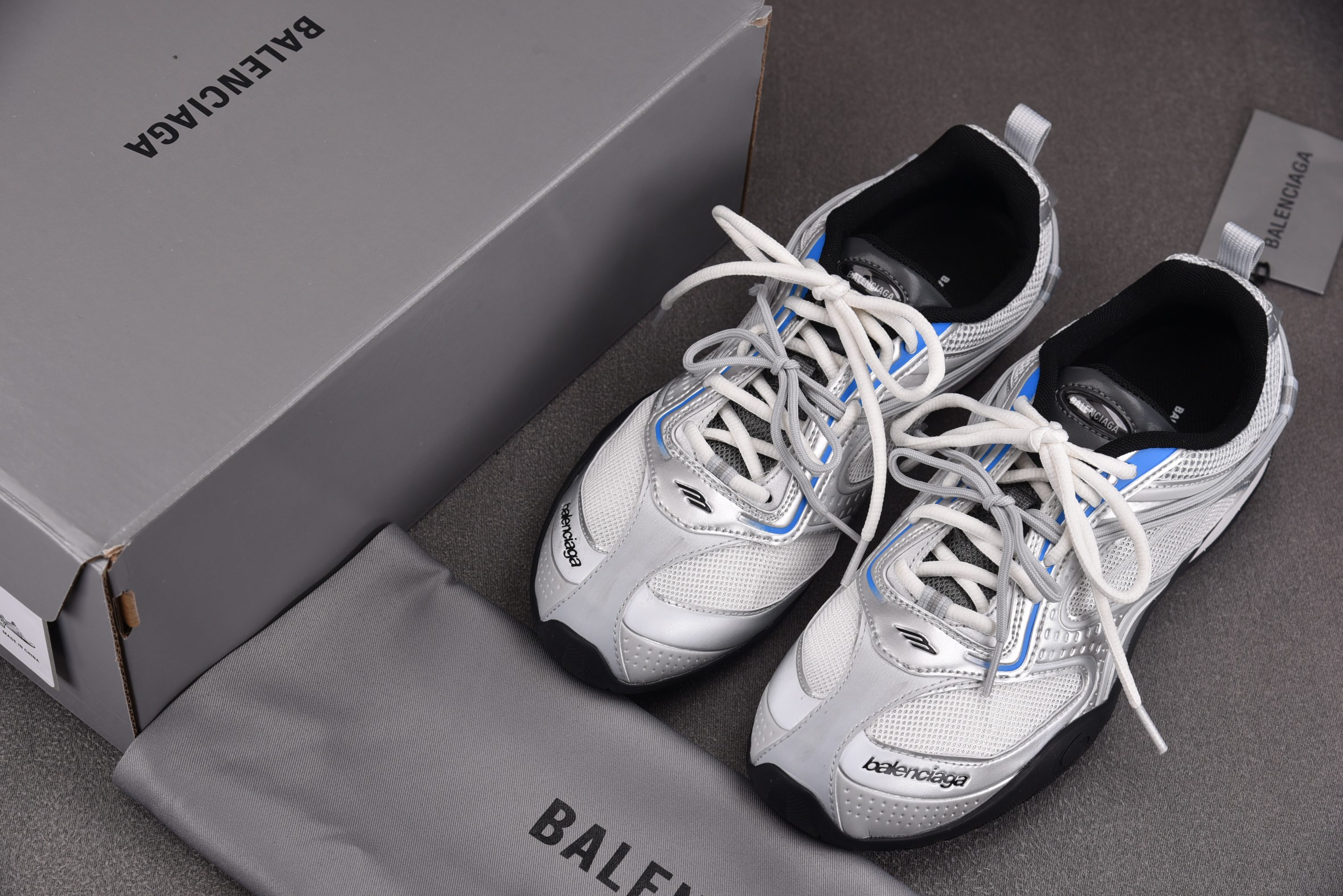 Balenciaga Radar Gradient Lines 银灰 #YZ009-0335-45
