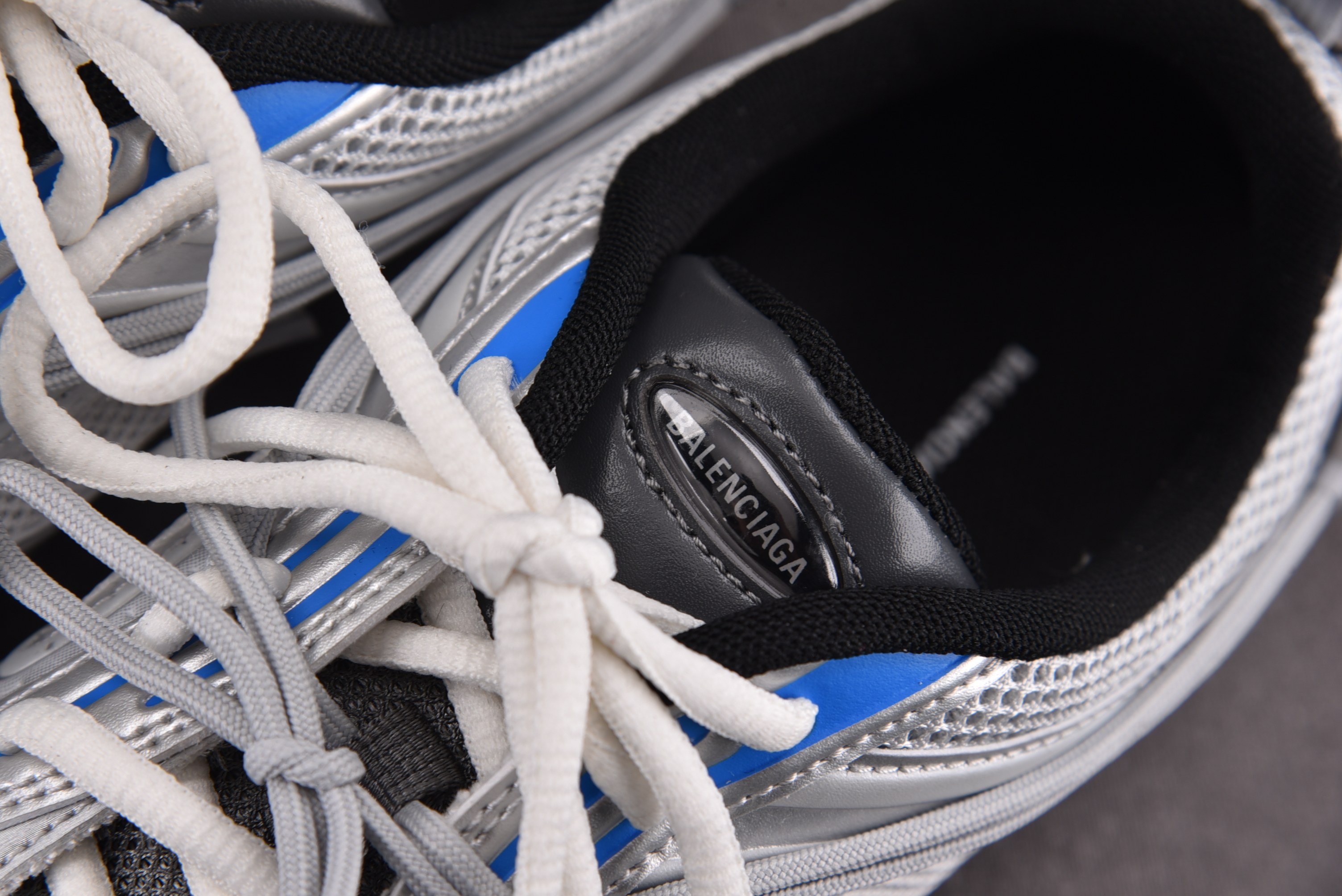 Balenciaga Radar Gradient Lines 银灰 #YZ009-0335-45