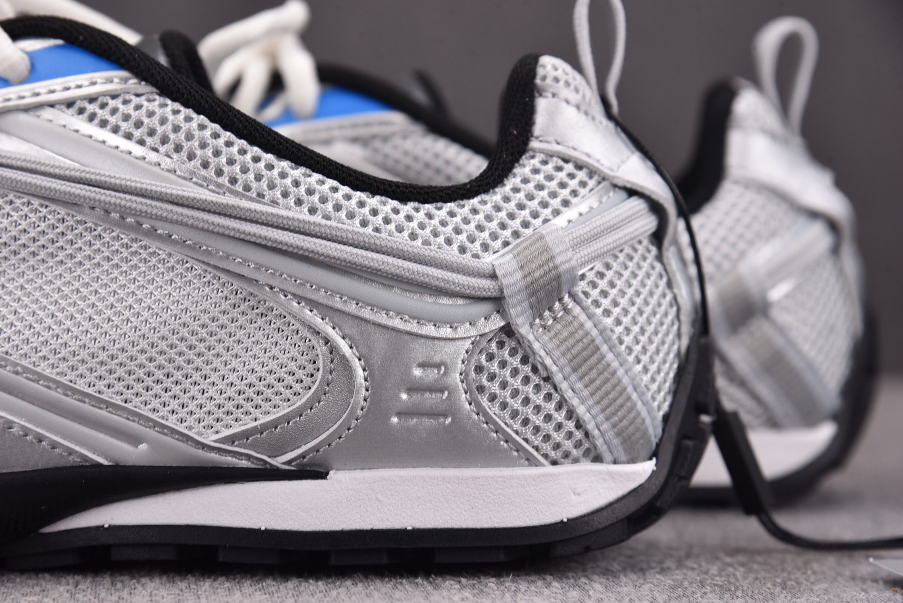 Balenciaga Radar Gradient Lines 银灰 #YZ009-0335-45
