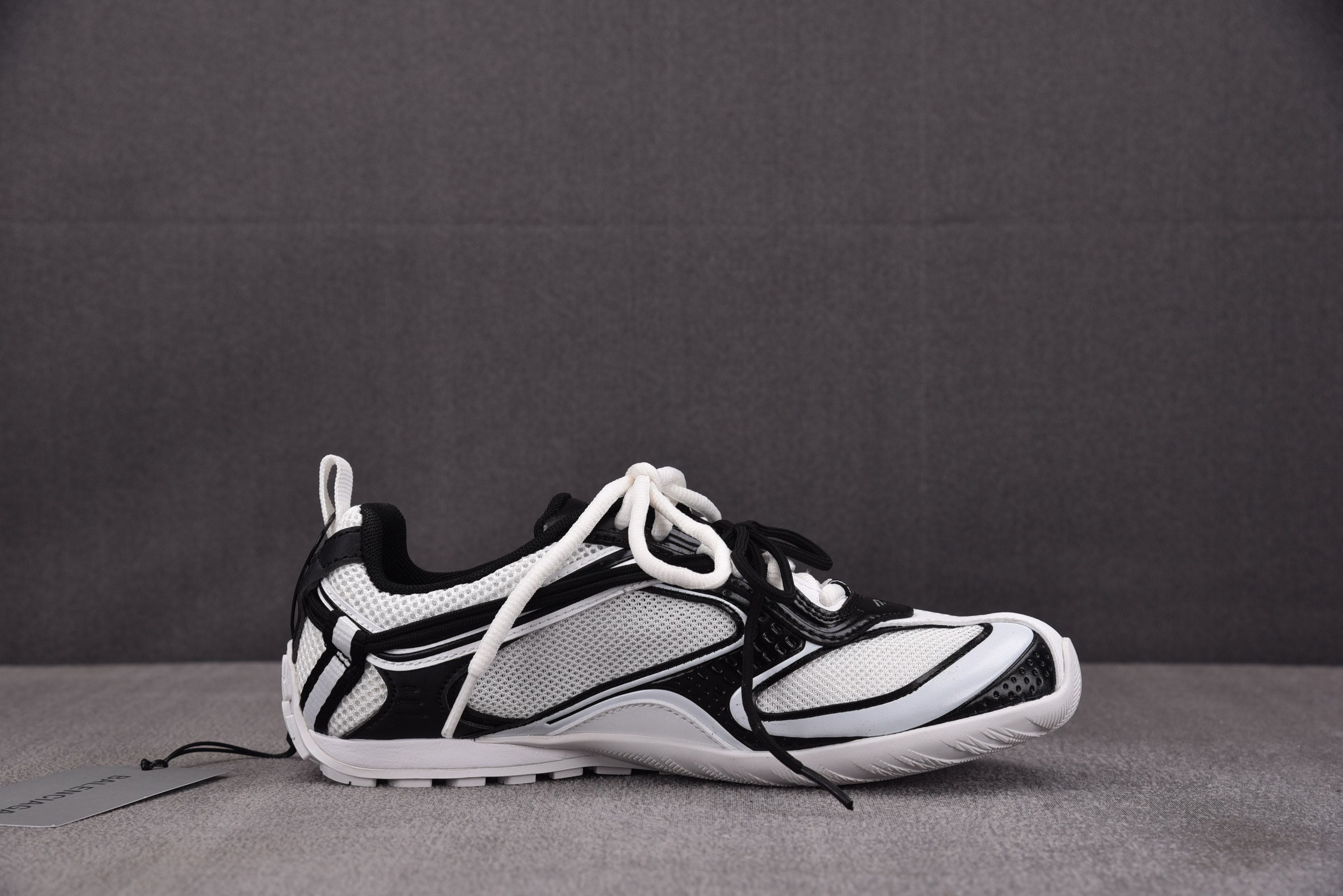 Balenciaga Radar 白黑 #YZ009-0335-45