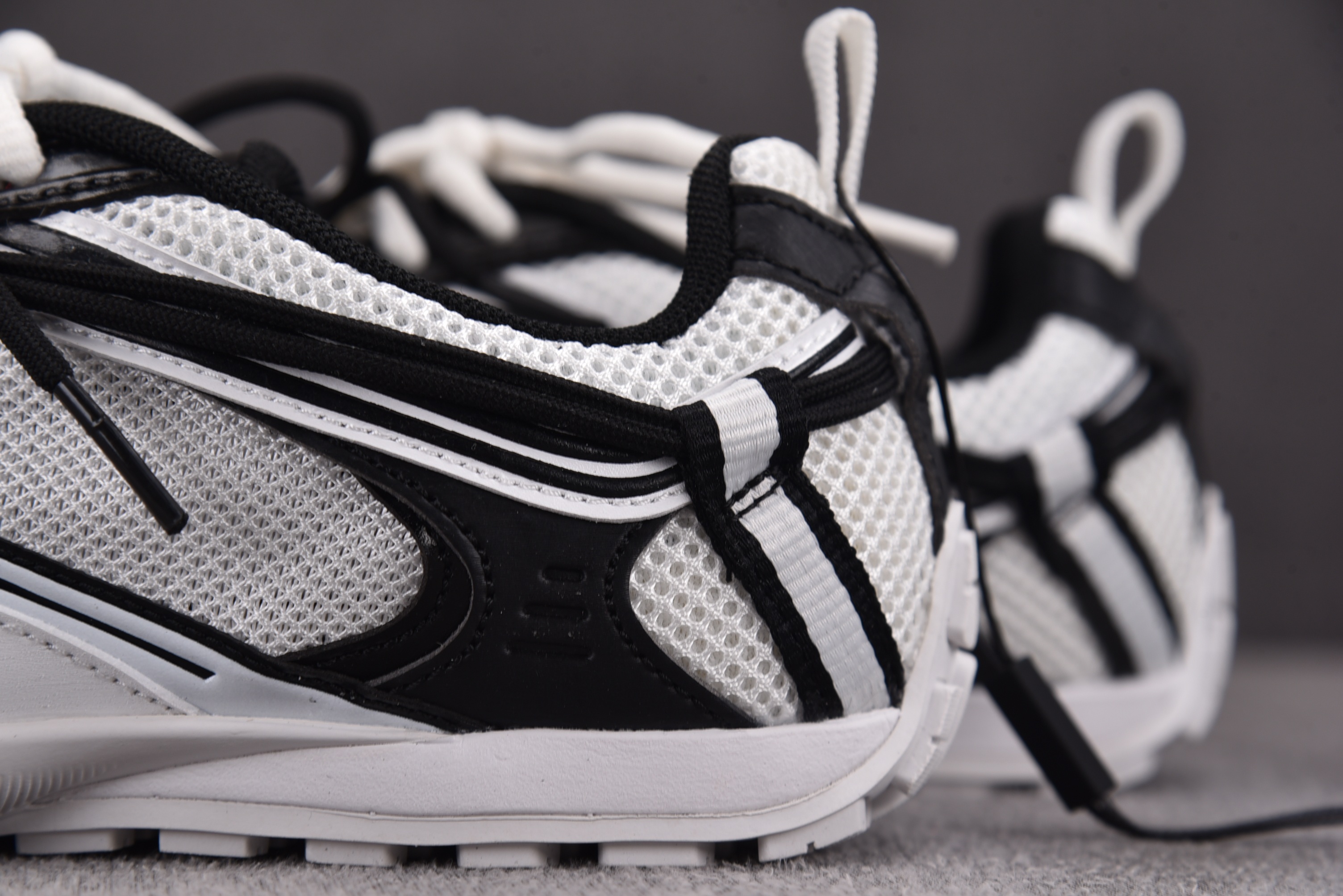 Balenciaga Radar 白黑 #YZ009-0335-45