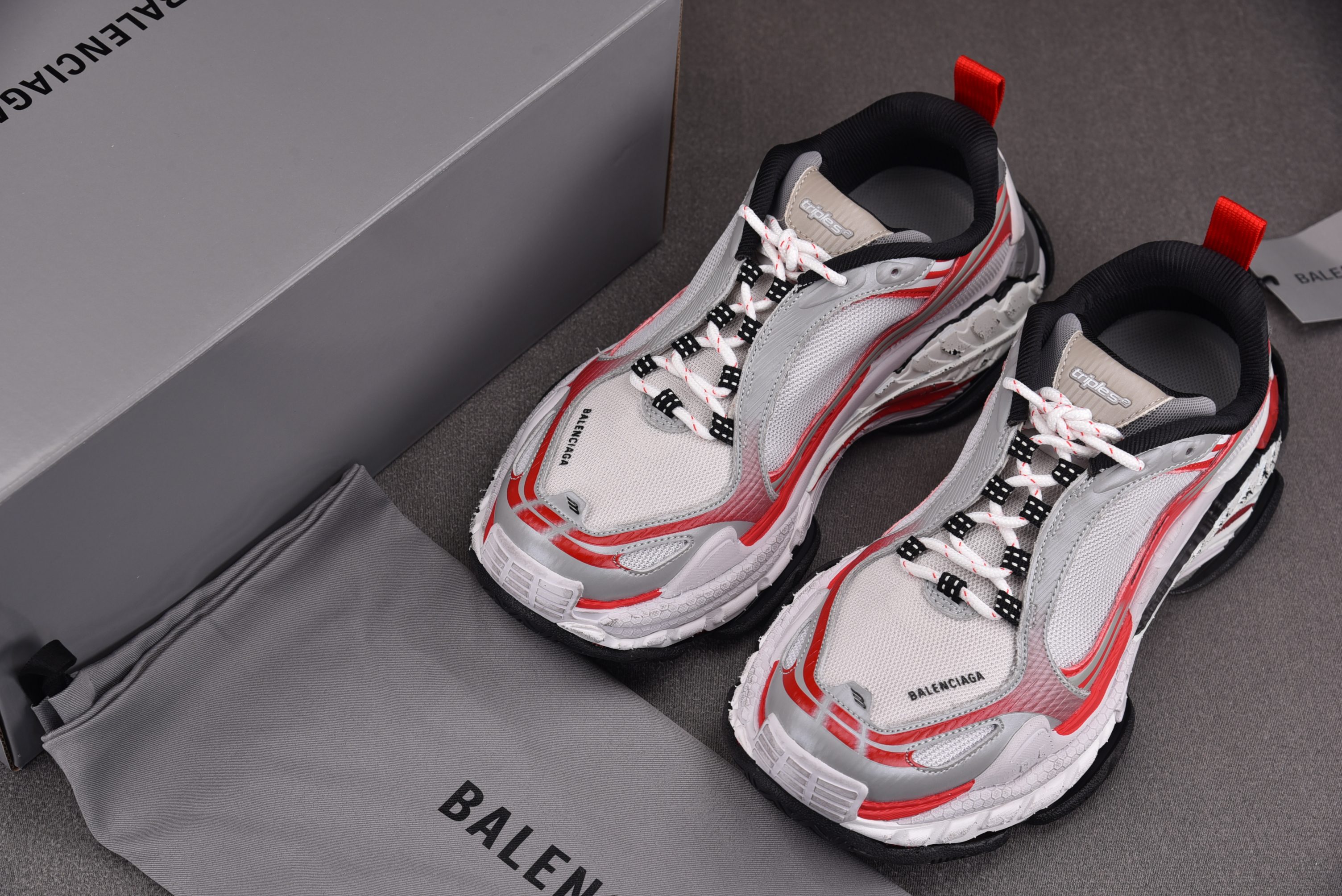Balenciaga Triple S 2 灰红 #YZ009-0335-46