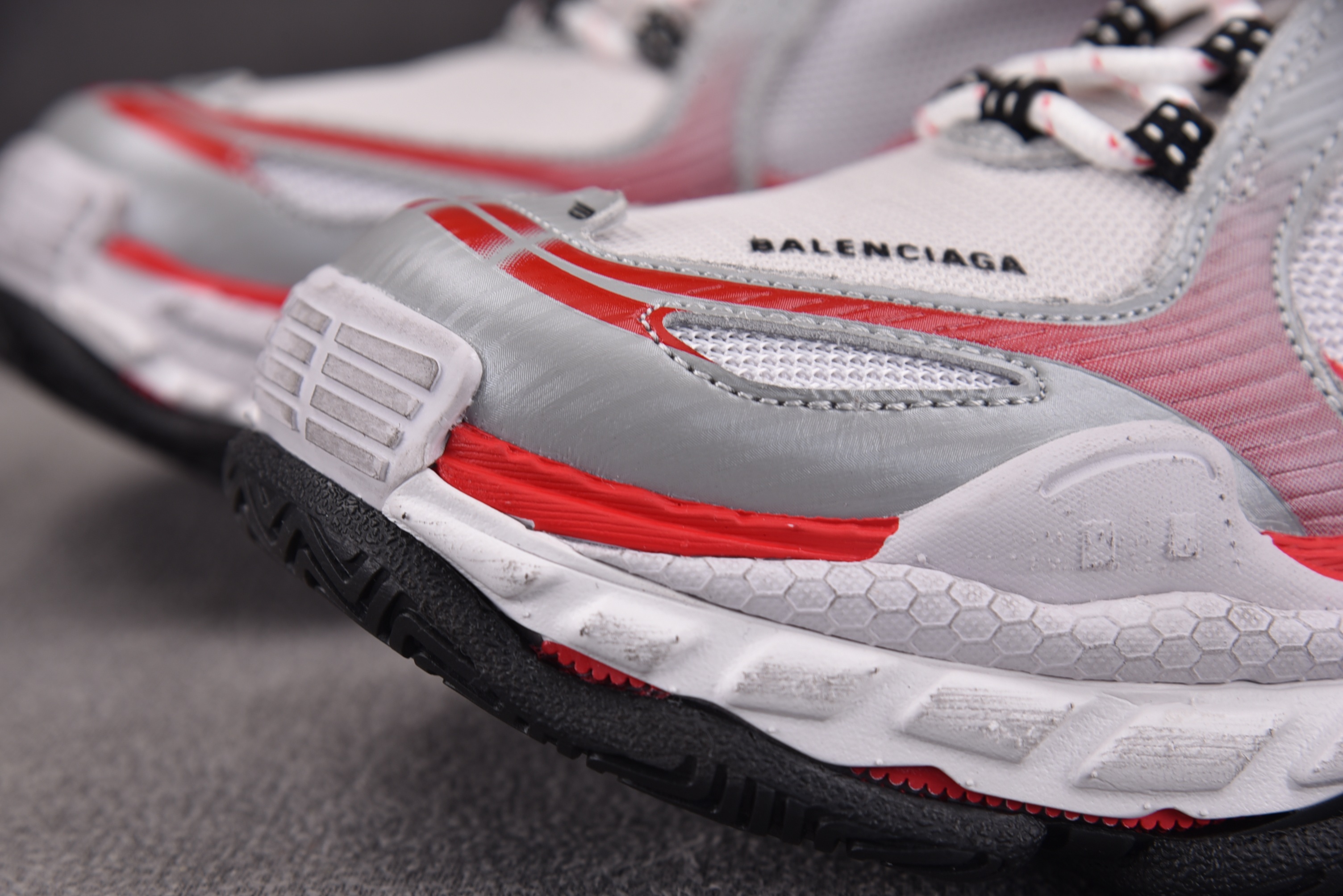 Balenciaga Triple S 2 灰红 #YZ009-0335-46
