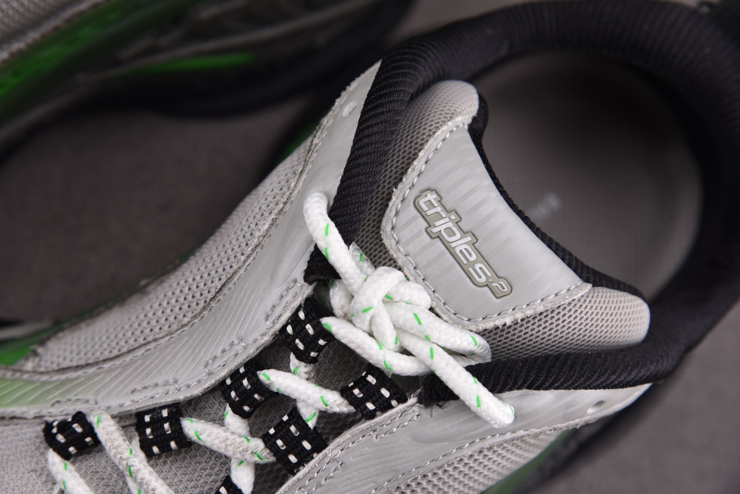 Balenciaga Triple S 2 灰绿 #YZ009-0335-46