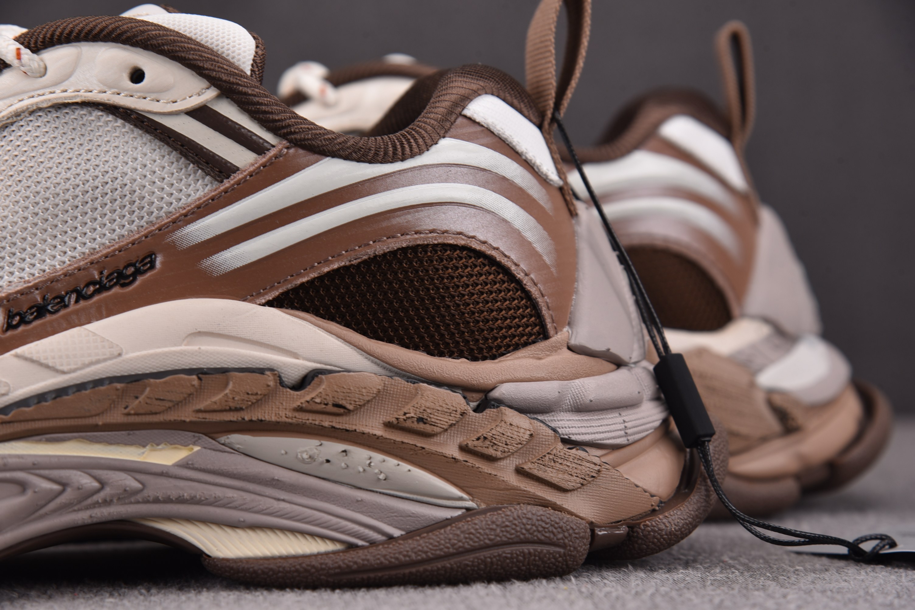 Balenciaga Triple S 2 米棕 #YZ009-0335-46