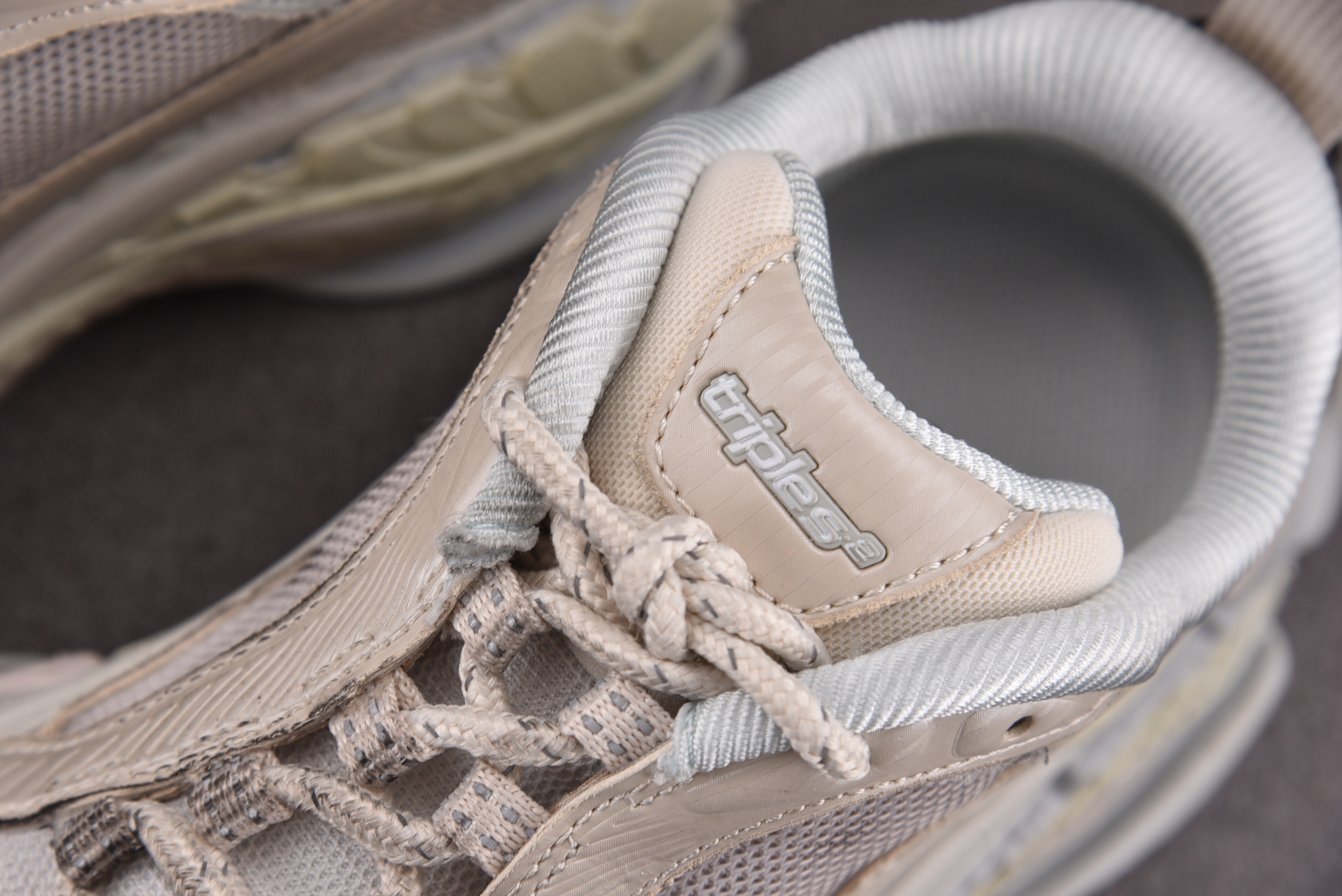 Balenciaga Triple S 2 米色 #YZ009-0335-46