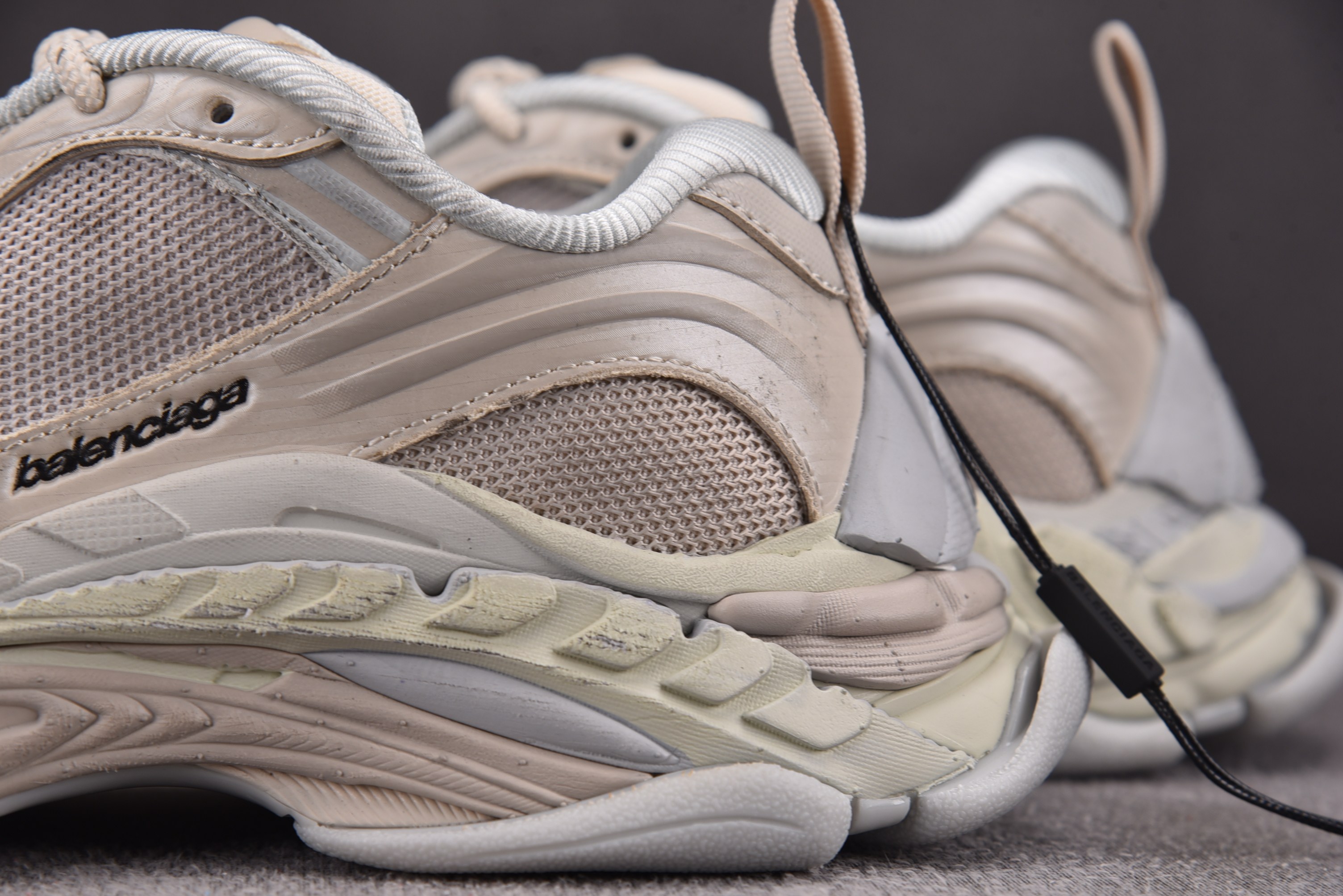 Balenciaga Triple S 2 米色 #YZ009-0335-46