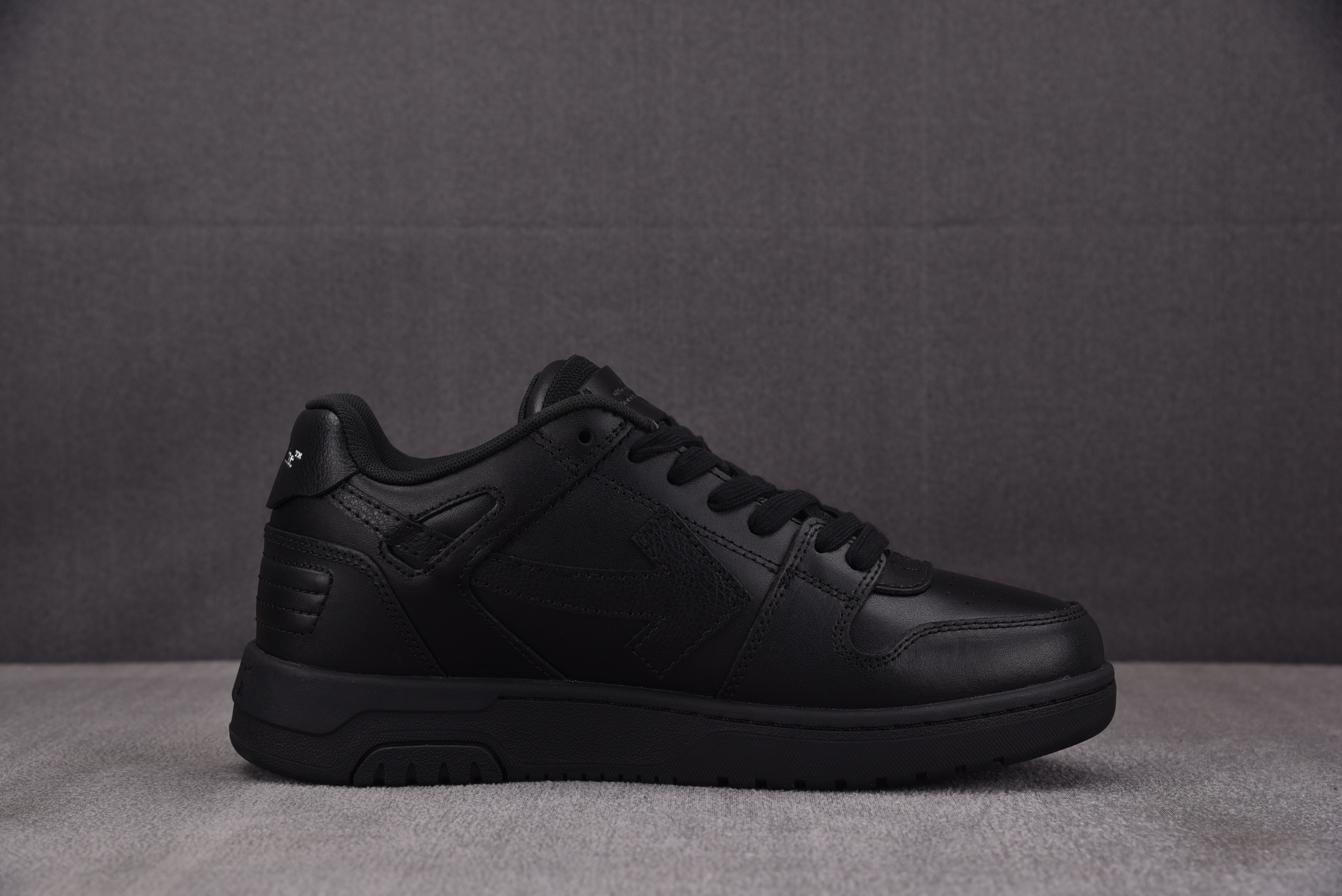 【纯原】OFF-WHITE Out of Office 黑色 #YZ00236-47
