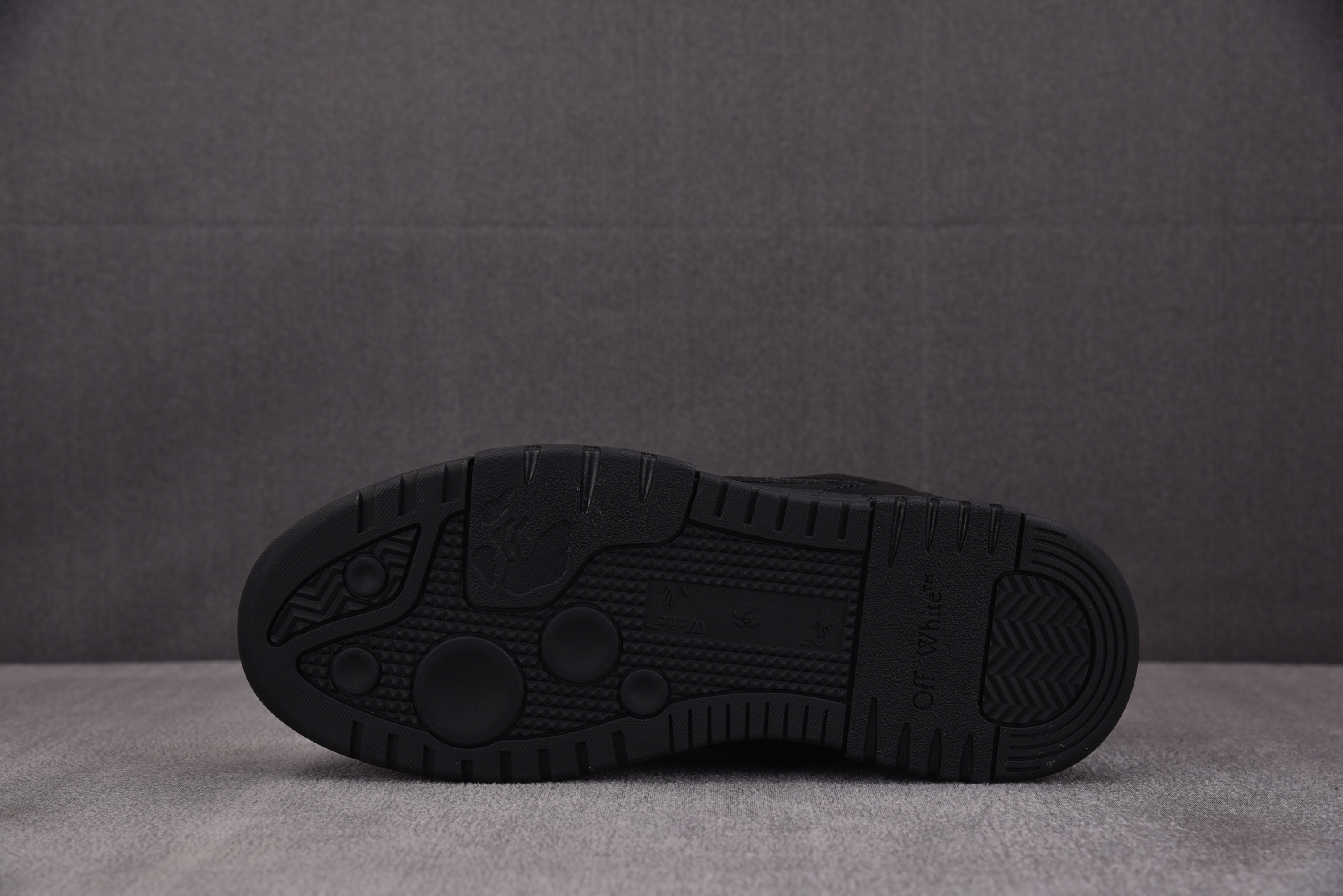 【纯原】OFF-WHITE Out of Office 黑色 #YZ00236-47