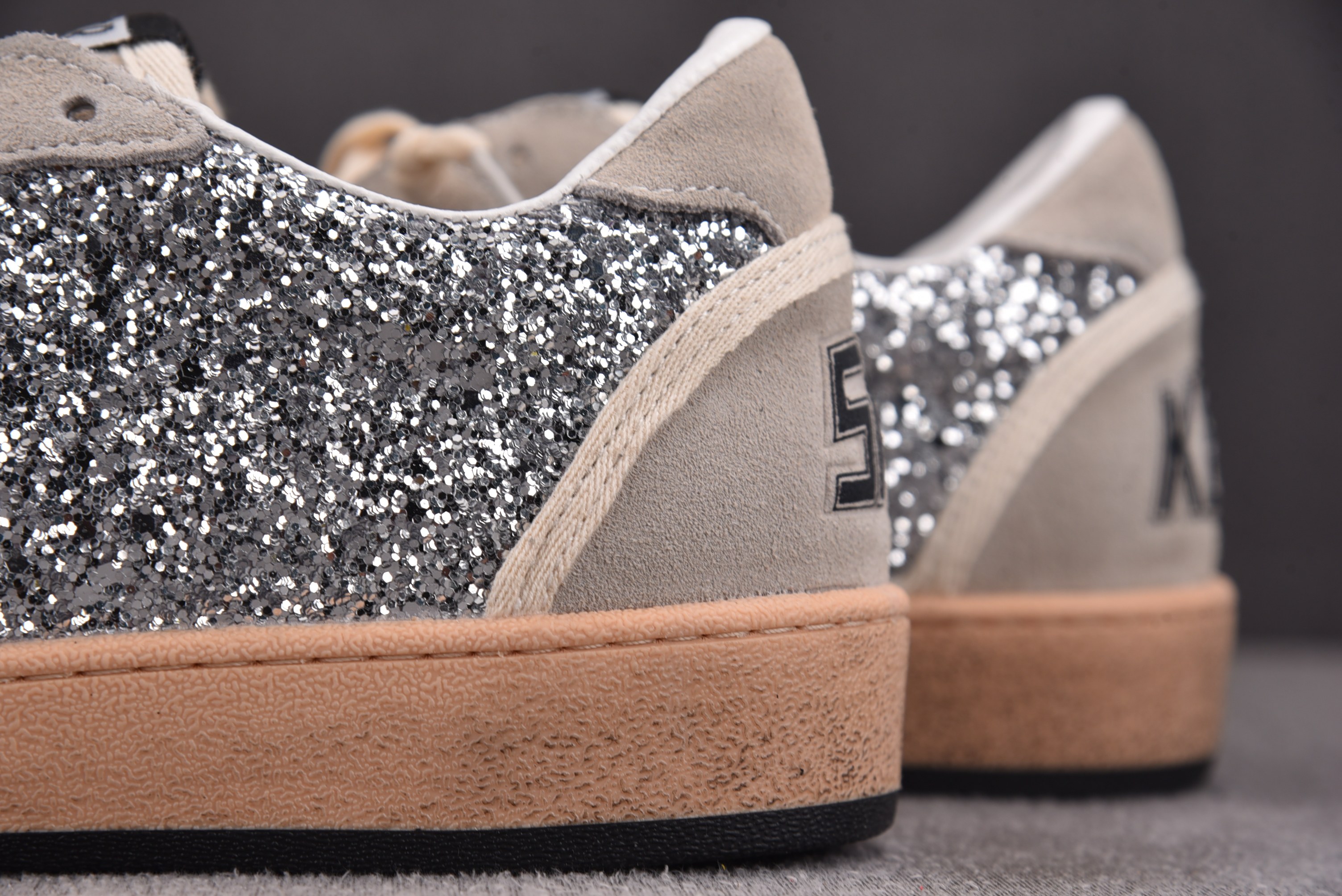 Golden Goose Ball Star 亮片 灰棕  #YZ00636-46