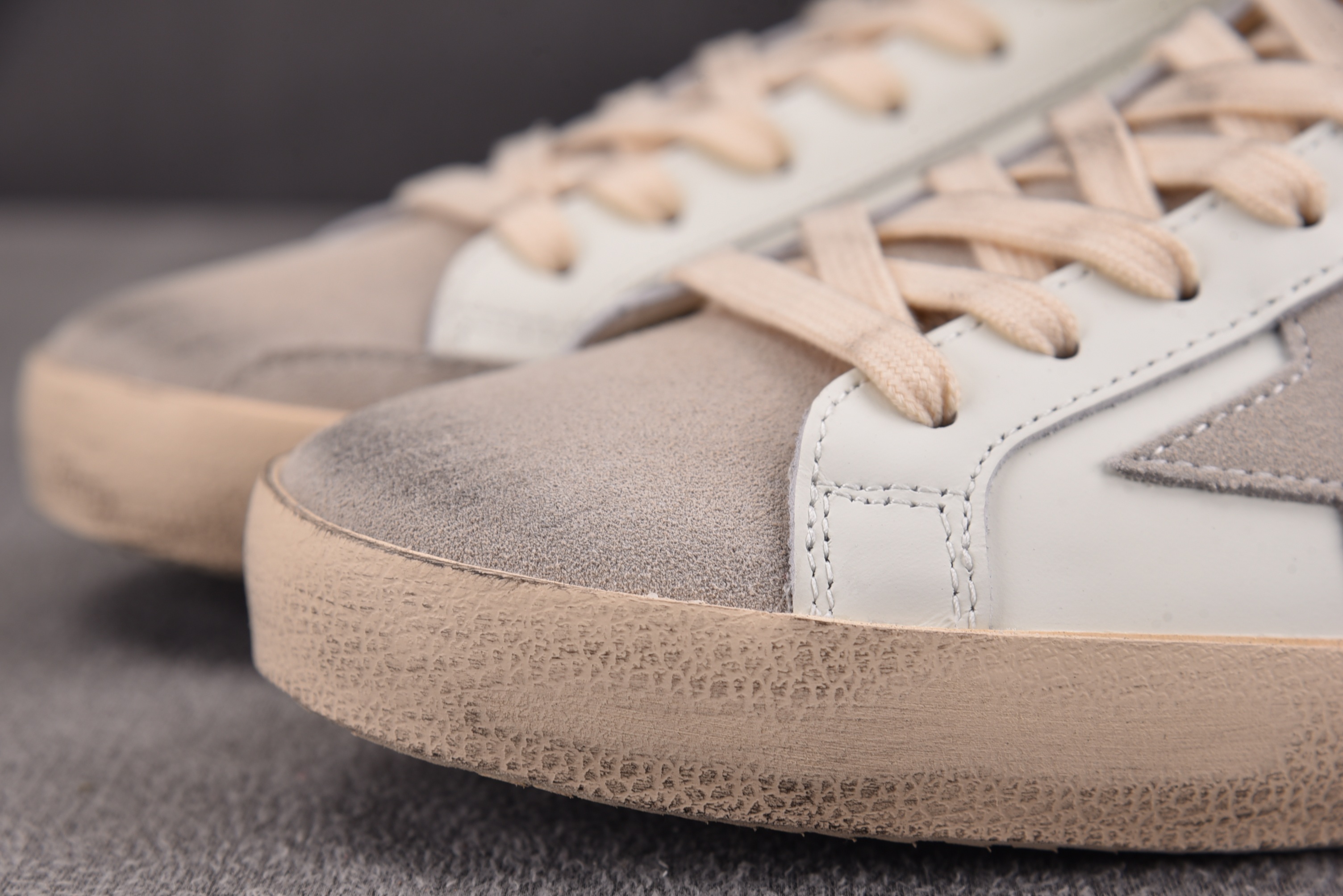 Golden Goose Ball Star 棕白 钻尾  #YZ00636-46
