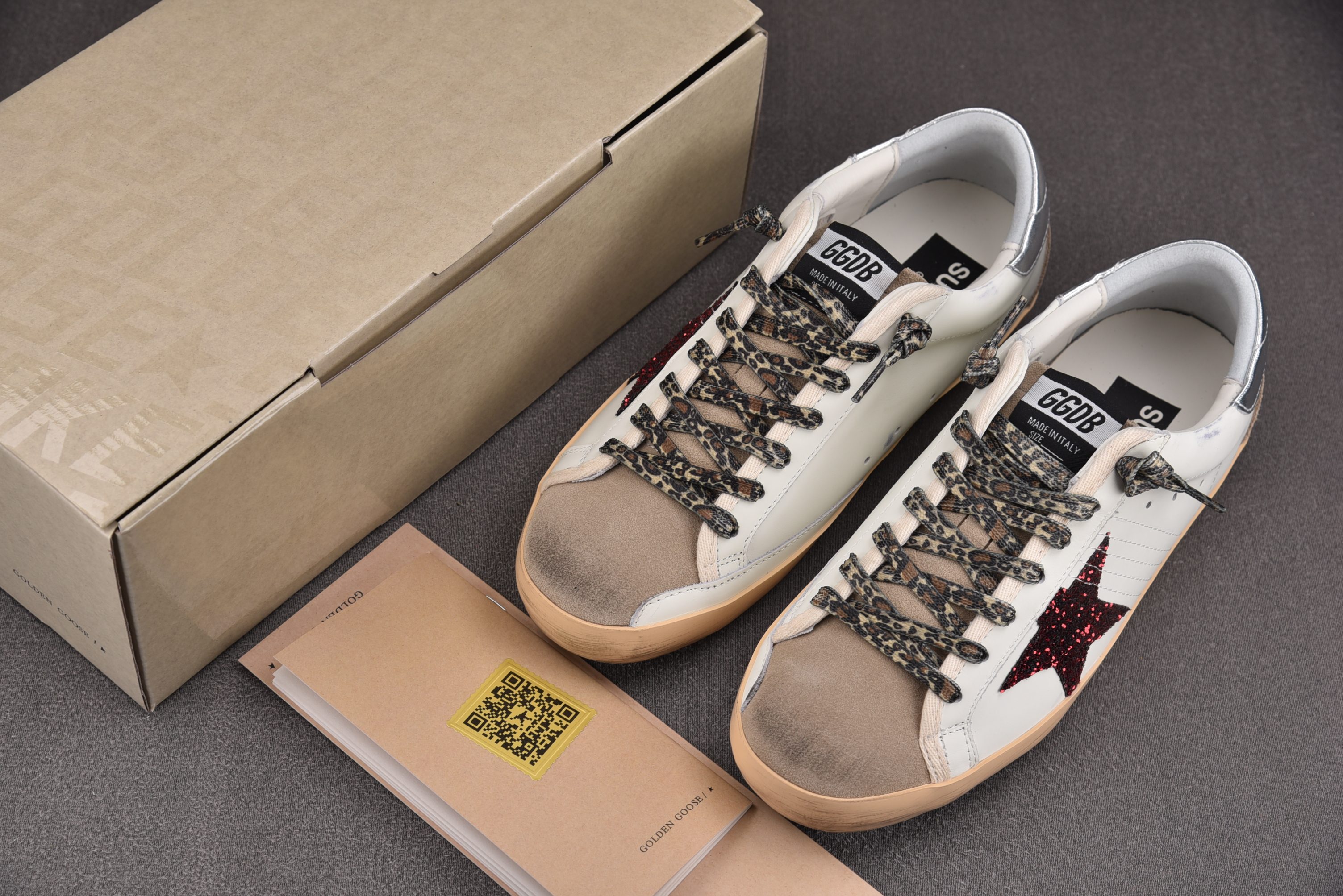 Golden Goose Ball Star 白色 红星  #YZ00636-46