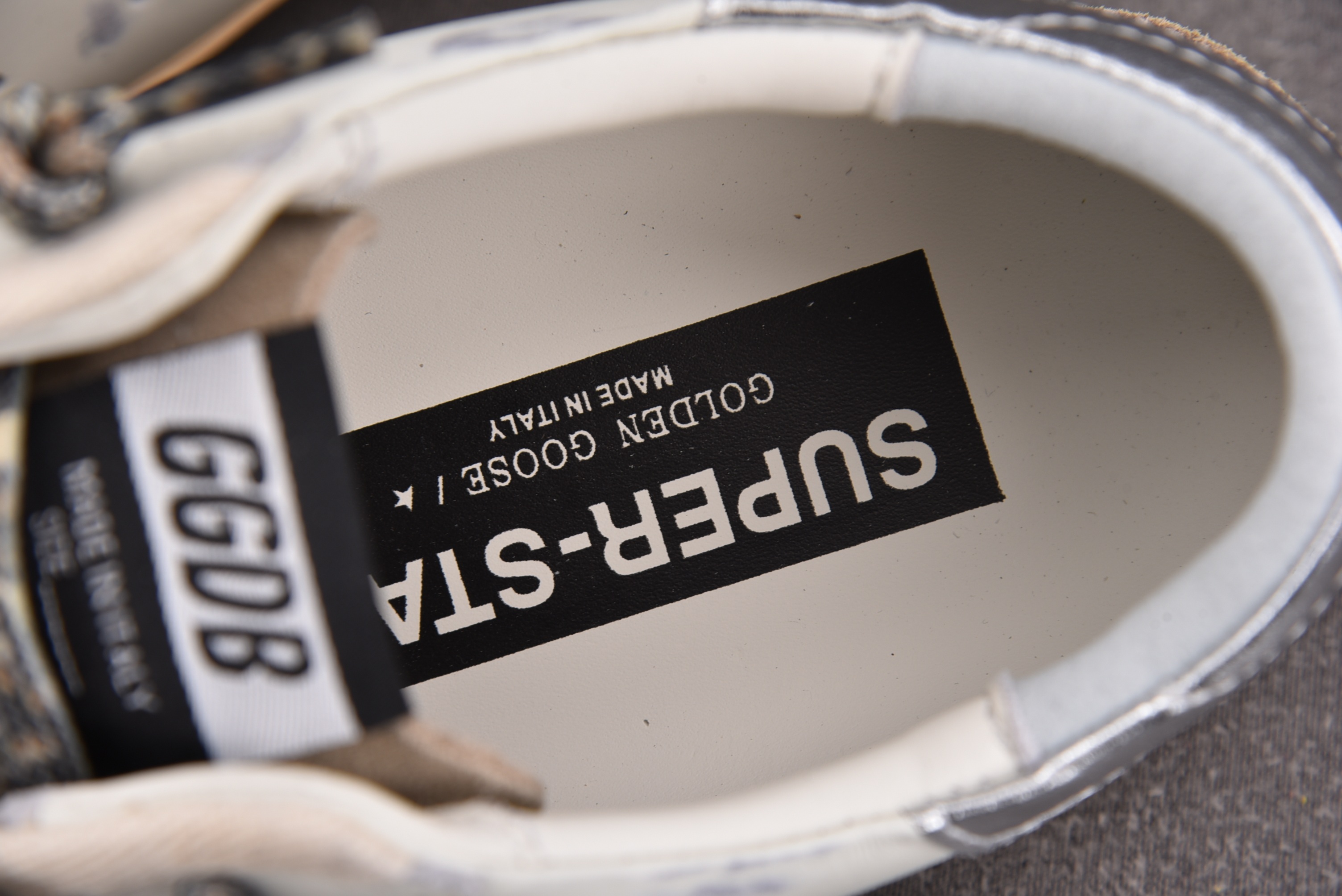 Golden Goose Ball Star 白色 红星  #YZ00636-46