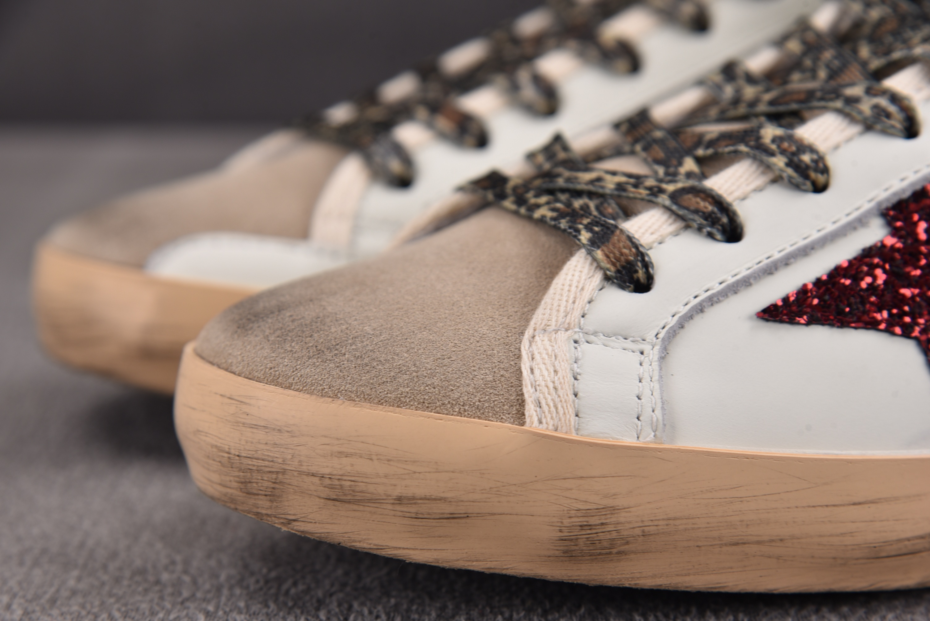 Golden Goose Ball Star 白色 红星  #YZ00636-46