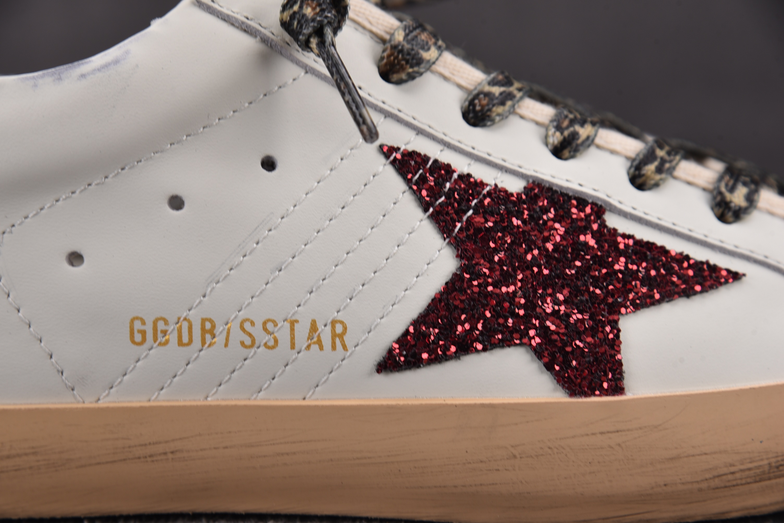 Golden Goose Ball Star 白色 红星  #YZ00636-46