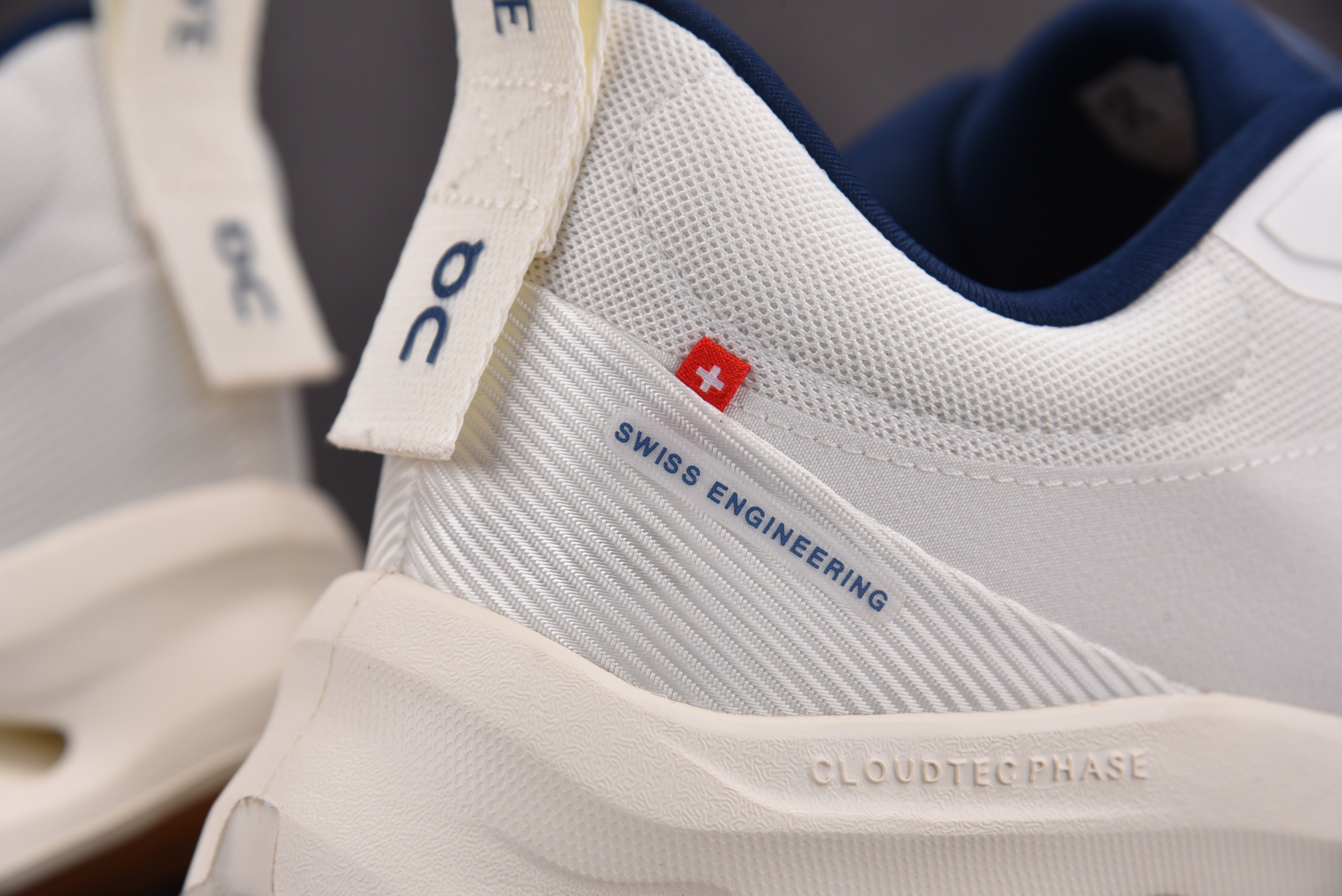 On x LOEWE Cloudtilt 2.0 白蓝 #YZ00436-47
