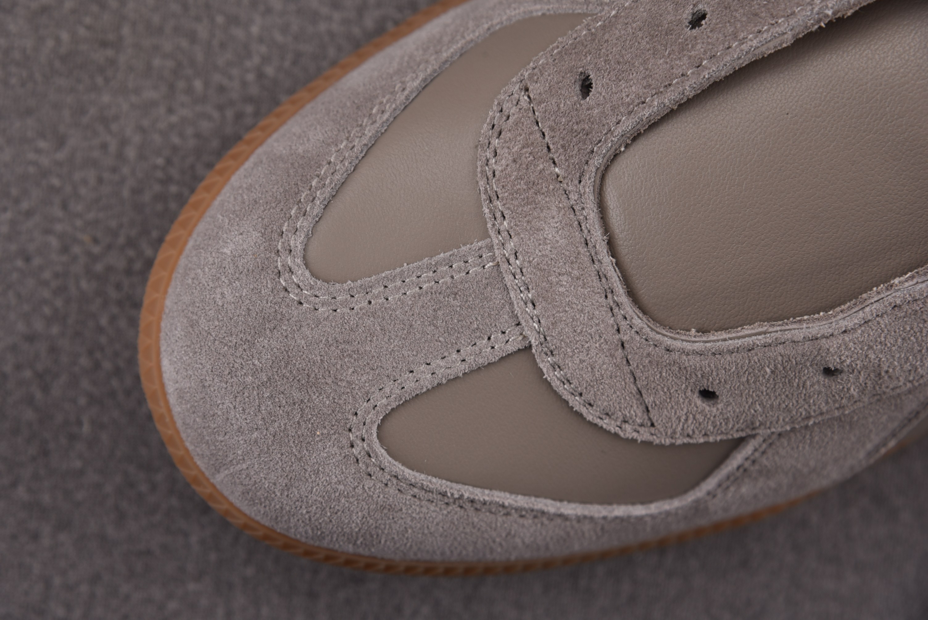Maison Margiela Replica Painted 梅森·马吉拉 灰棕 #YZ00640-4