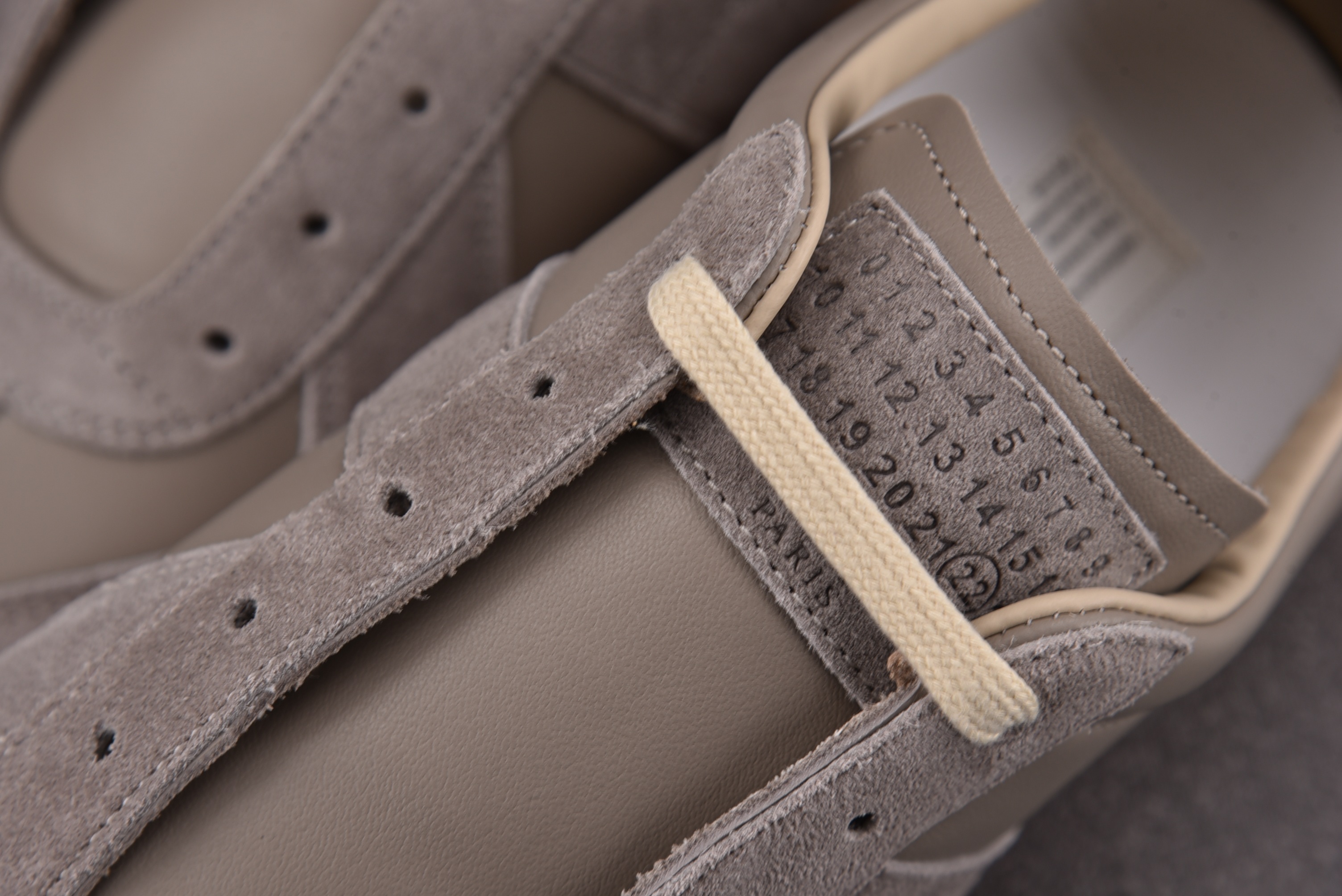 Maison Margiela Replica Painted 梅森·马吉拉 灰棕 #YZ00640-4