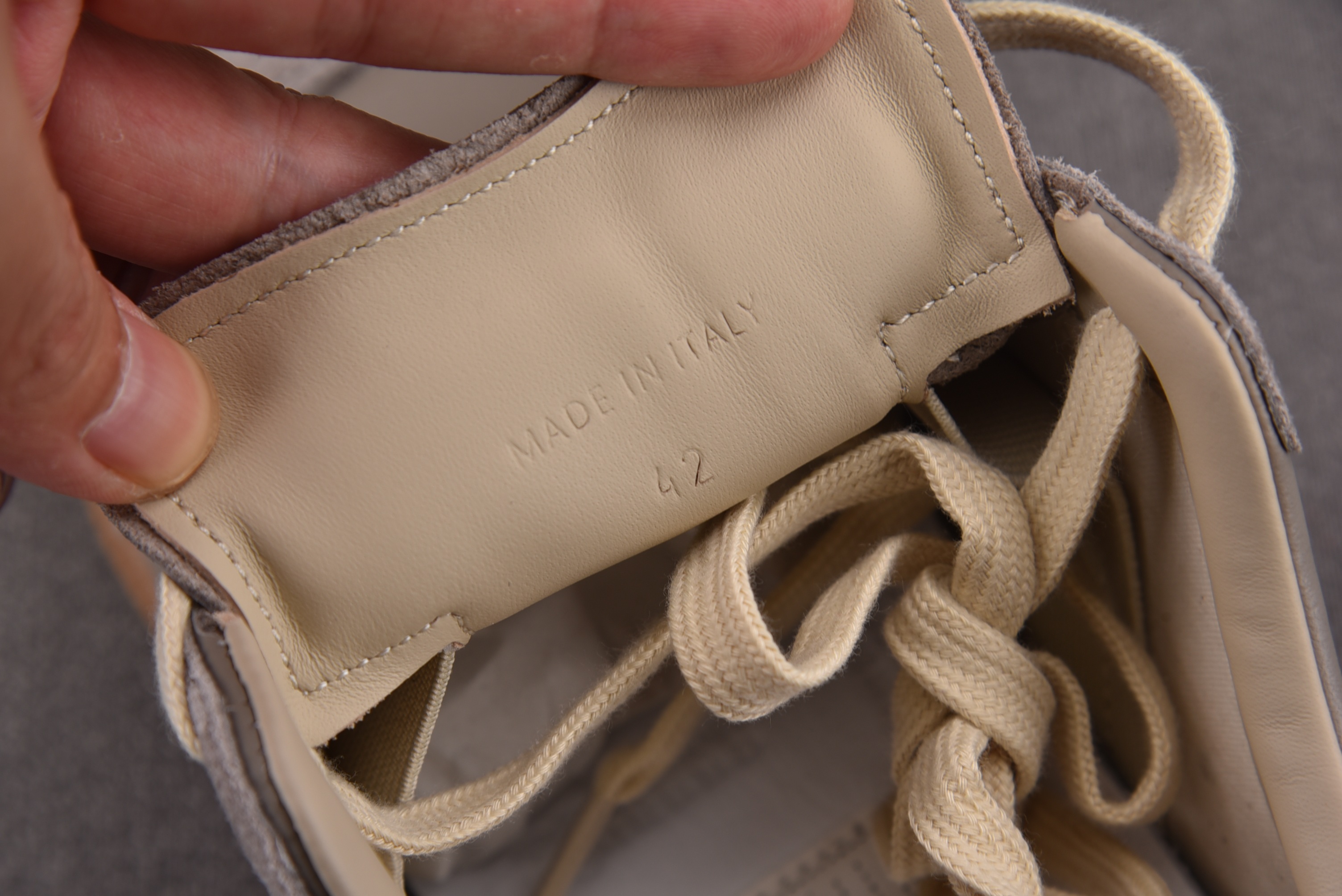 Maison Margiela Replica Painted 梅森·马吉拉 灰棕 #YZ00640-4