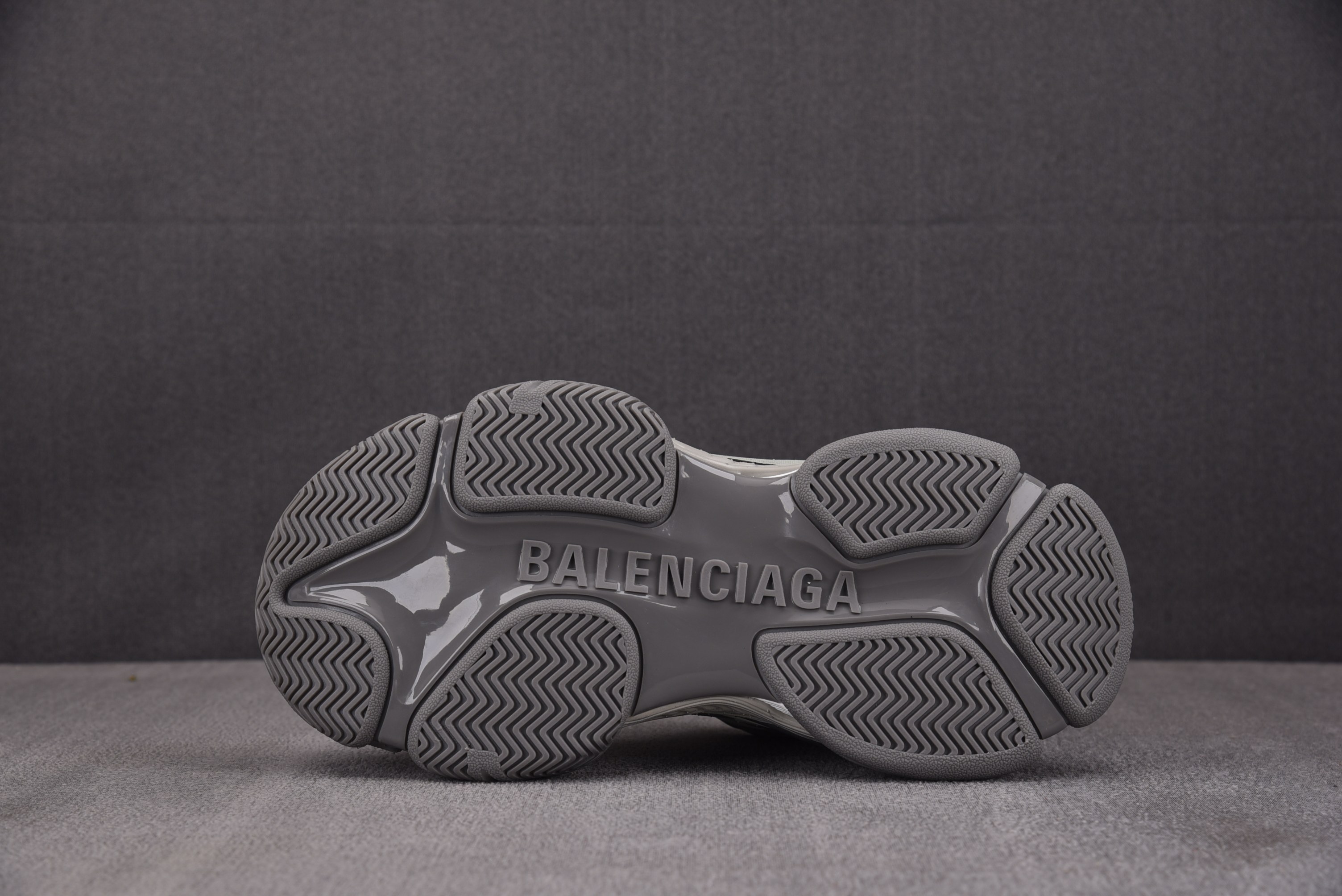 Balenciaga Triple S 2 灰色 #YZ018-535-46