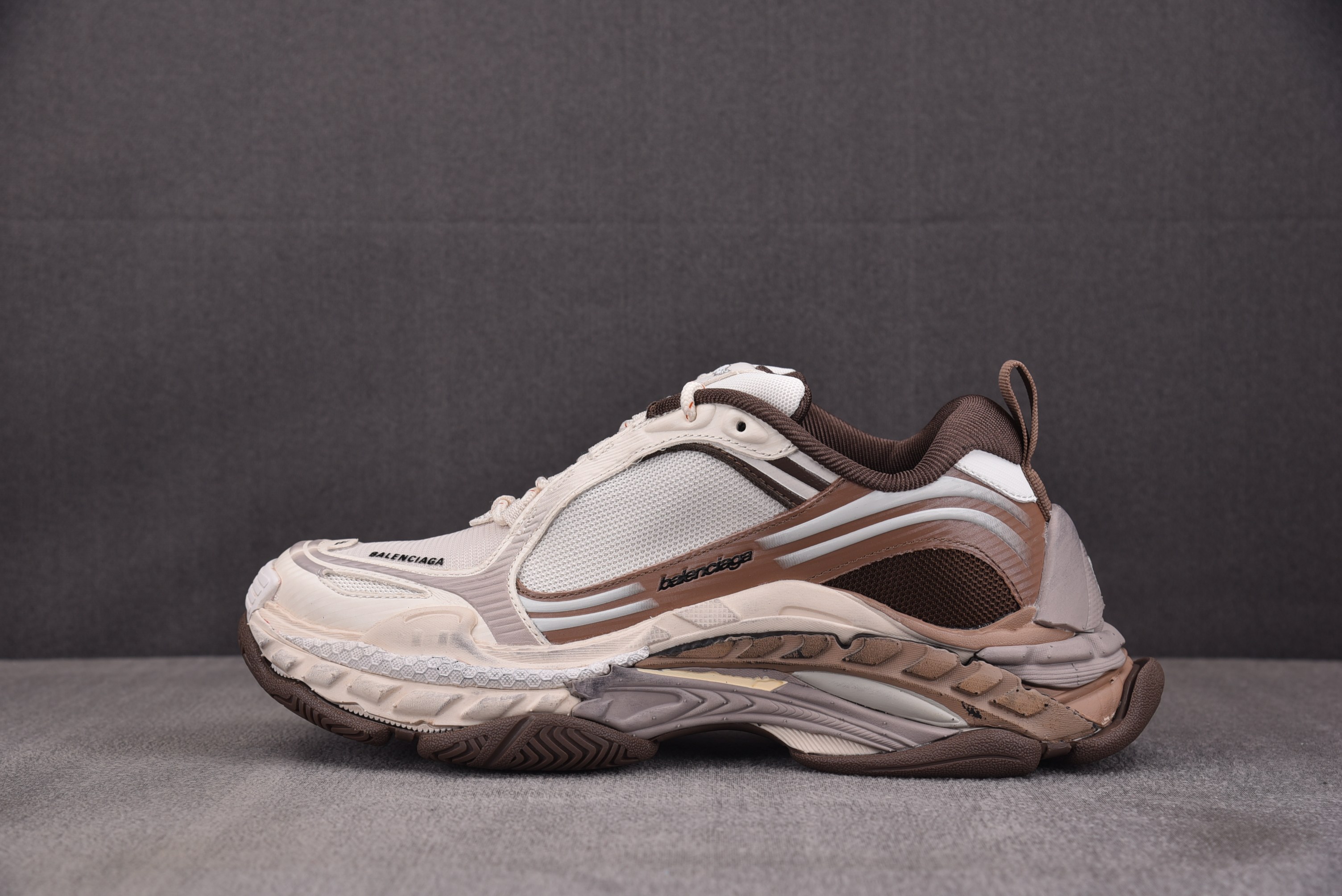 Balenciaga Triple S 2 米棕 #YZ018-535-46