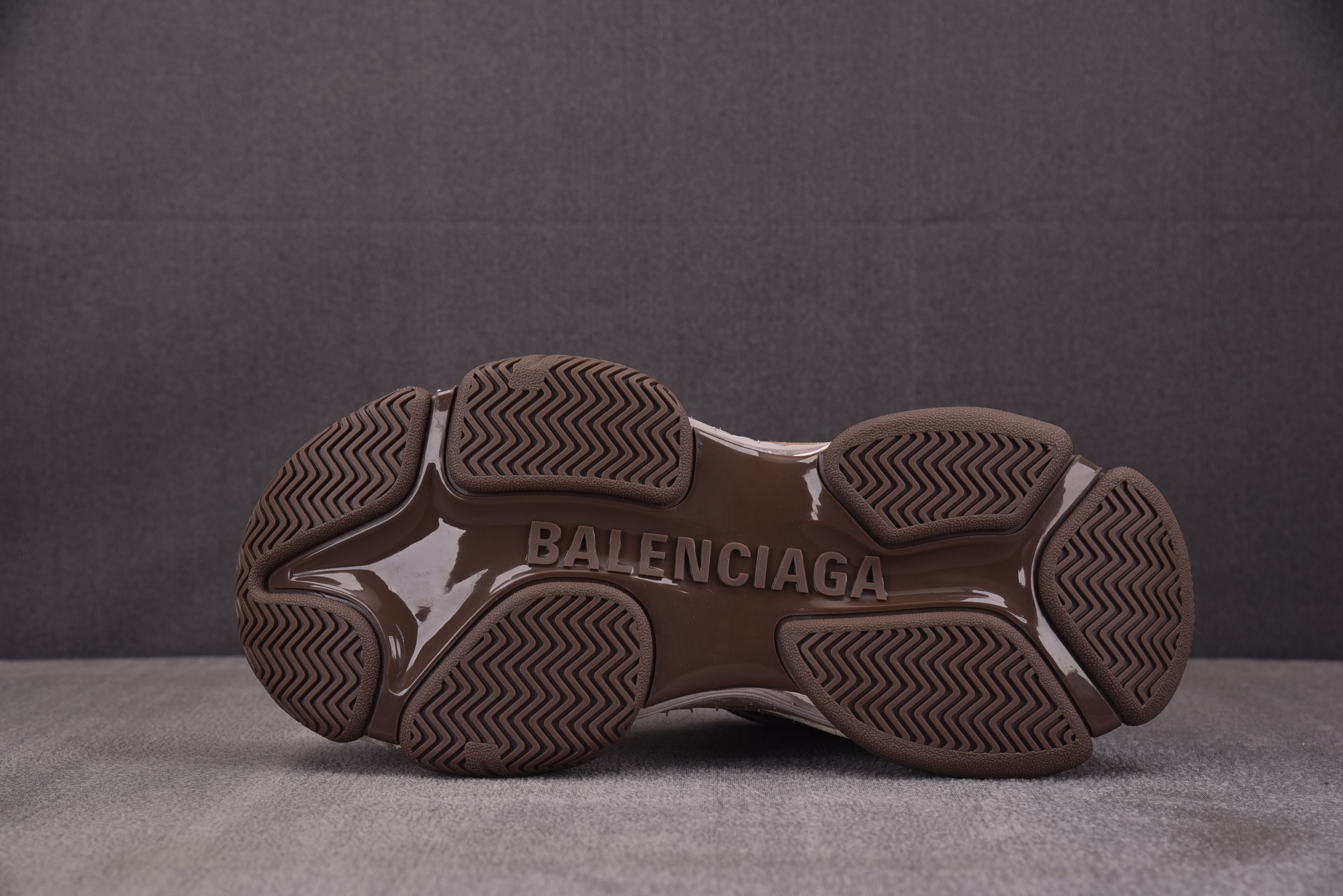 Balenciaga Triple S 2 米棕 #YZ018-535-46