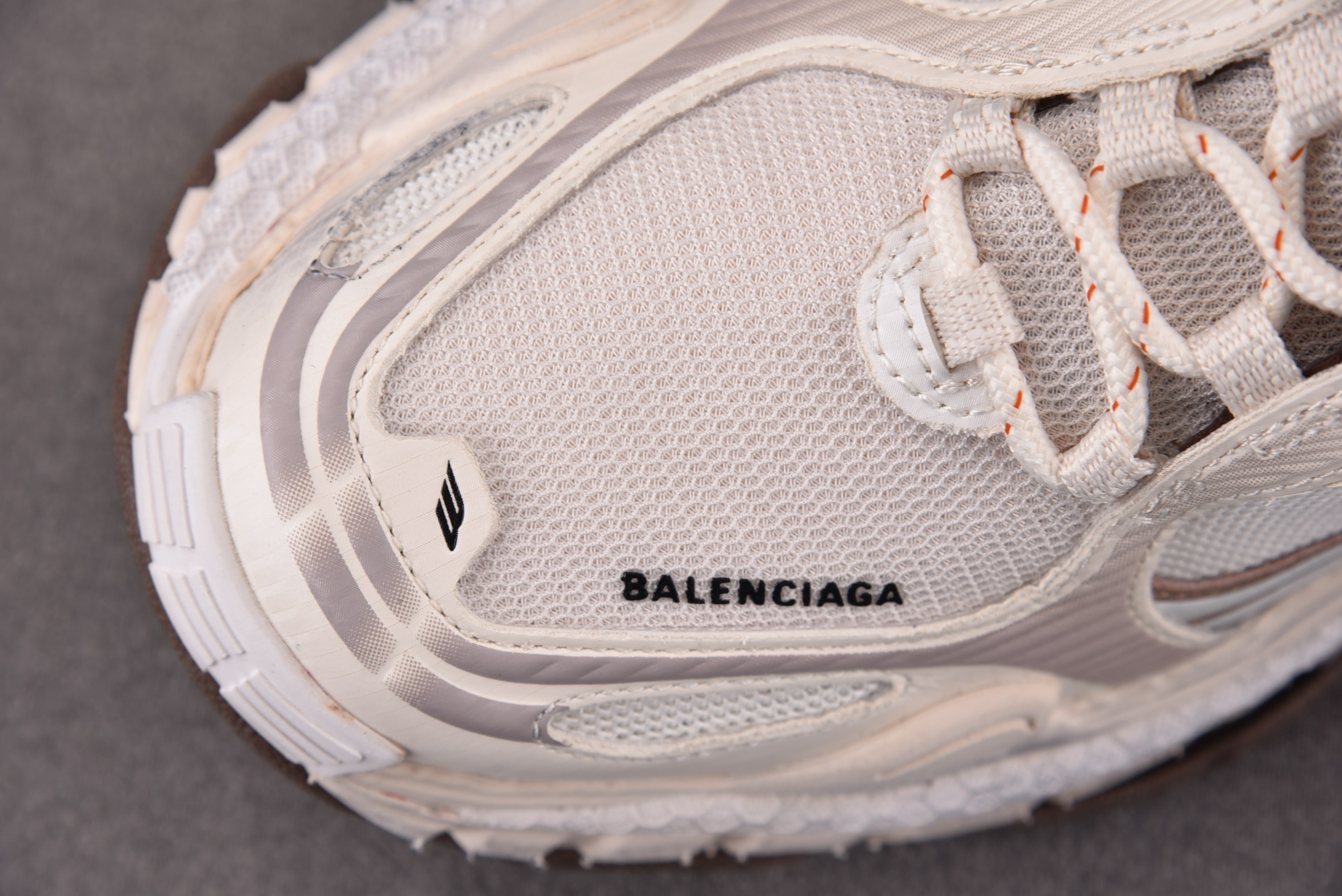 Balenciaga Triple S 2 米棕 #YZ018-535-46