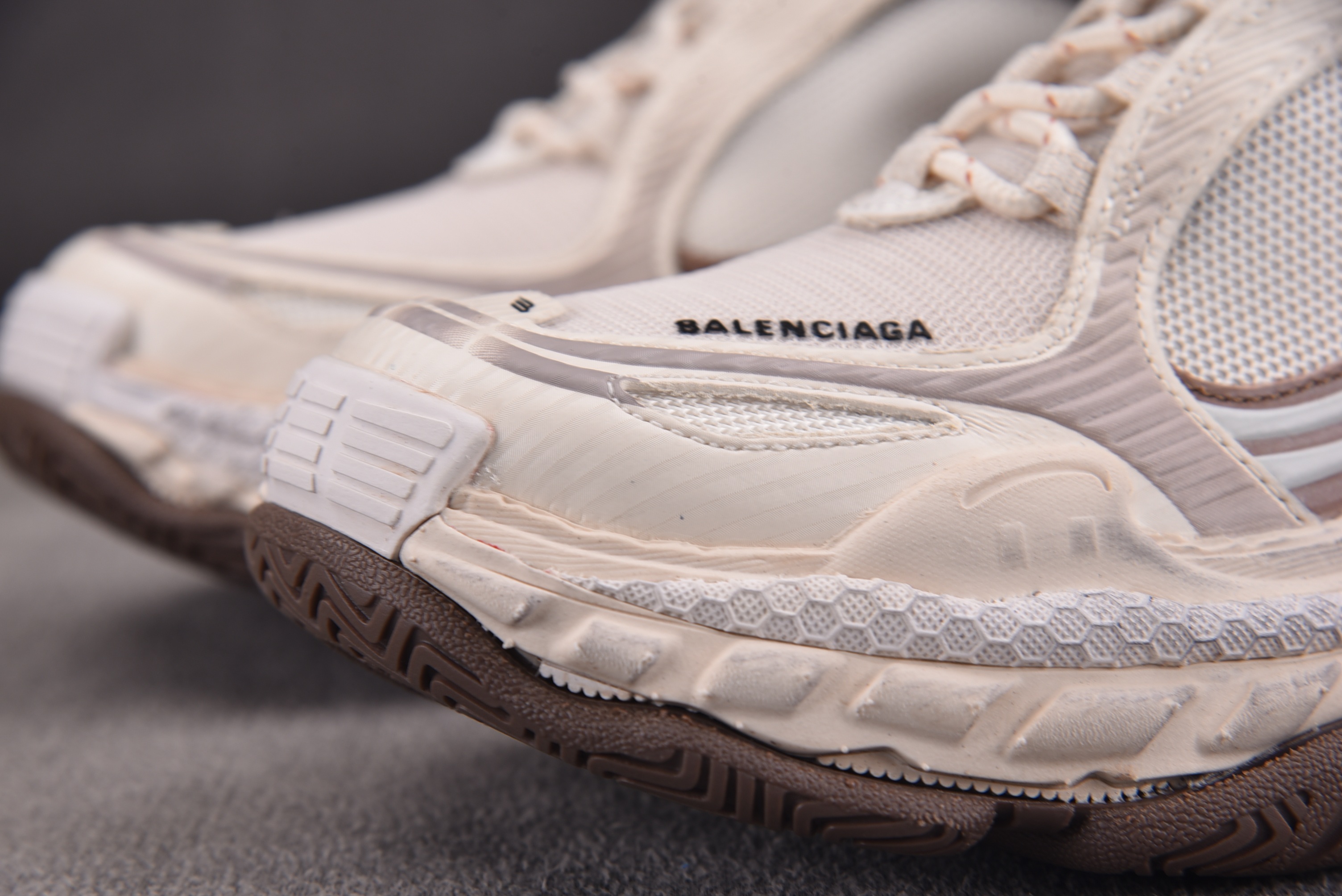 Balenciaga Triple S 2 米棕 #YZ018-535-46