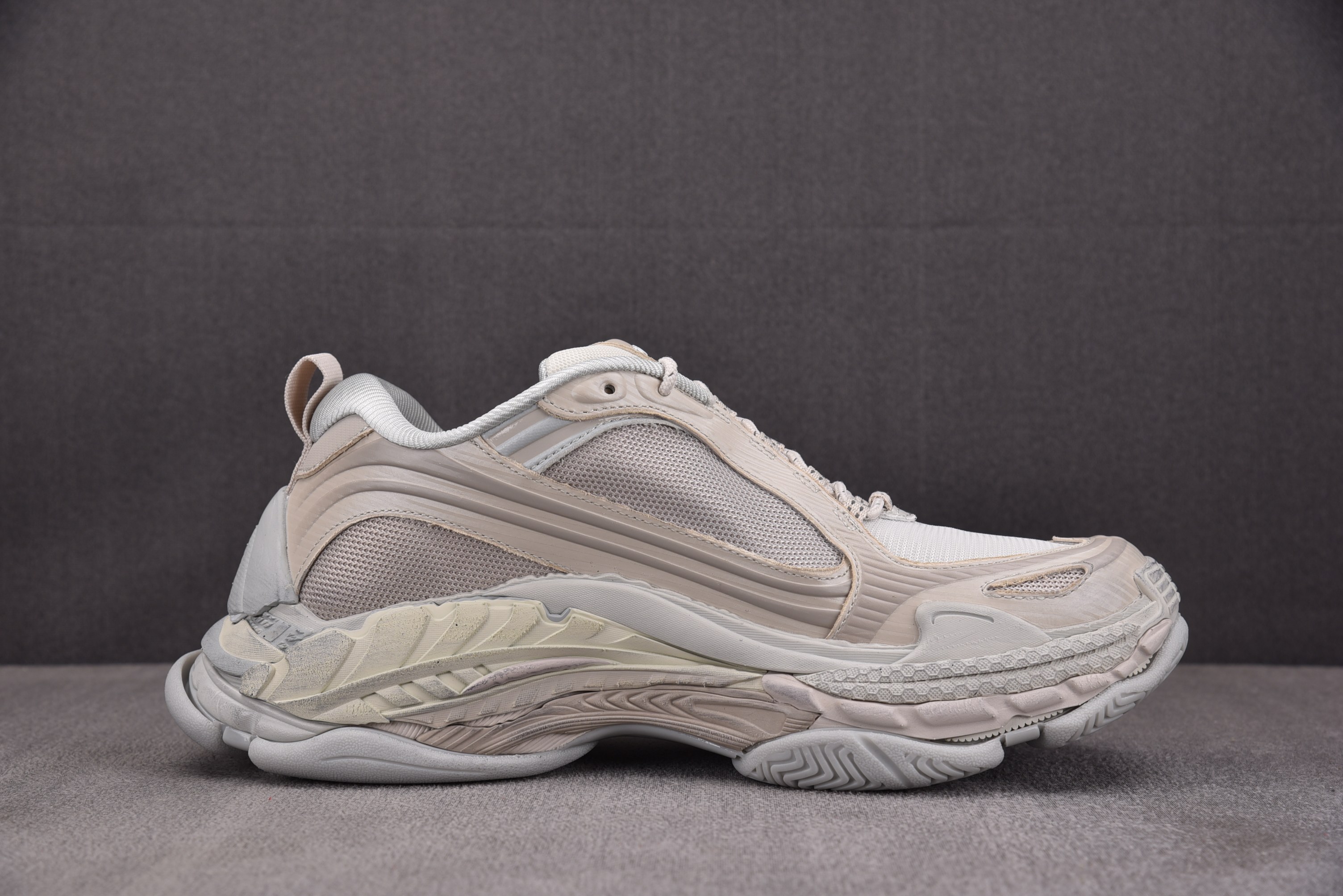 Balenciaga Triple S 2 米色 #YZ018-535-46