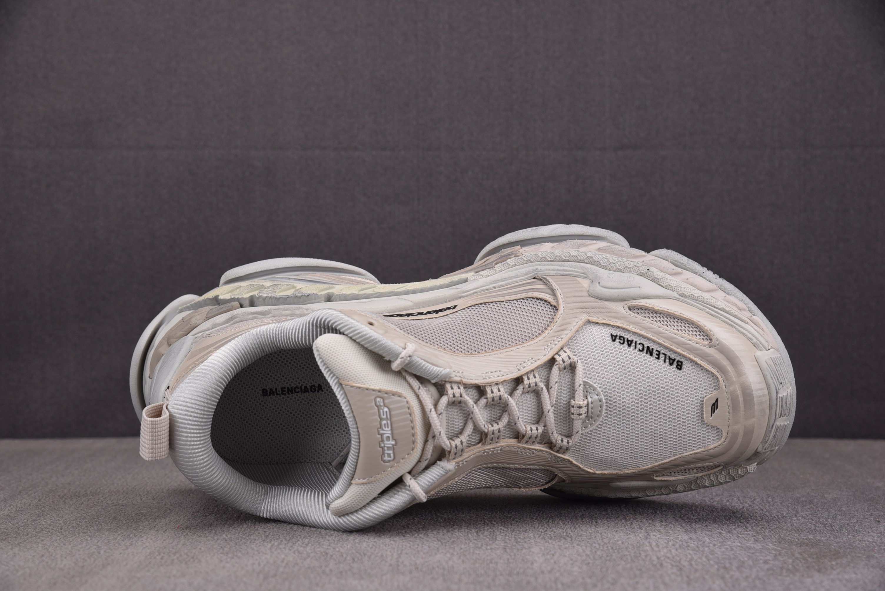 Balenciaga Triple S 2 米色 #YZ018-535-46