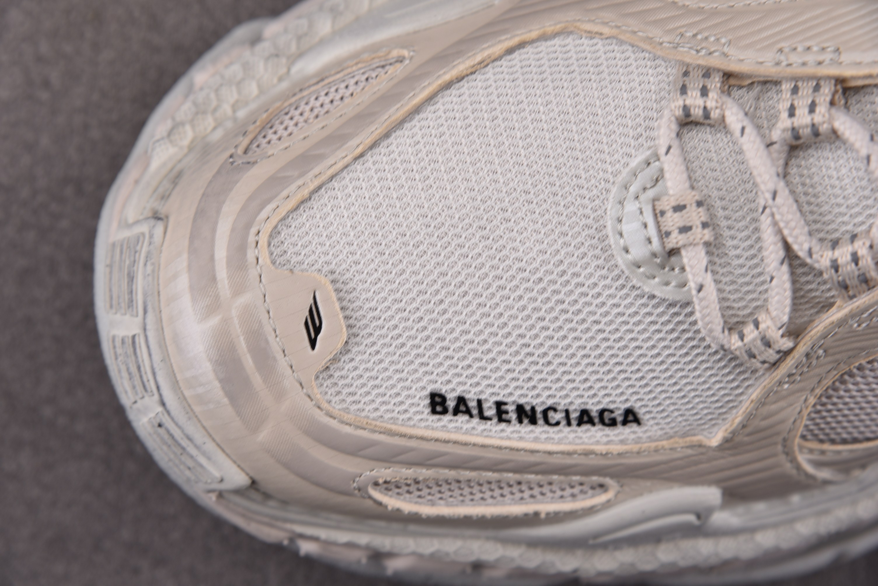Balenciaga Triple S 2 米色 #YZ018-535-46