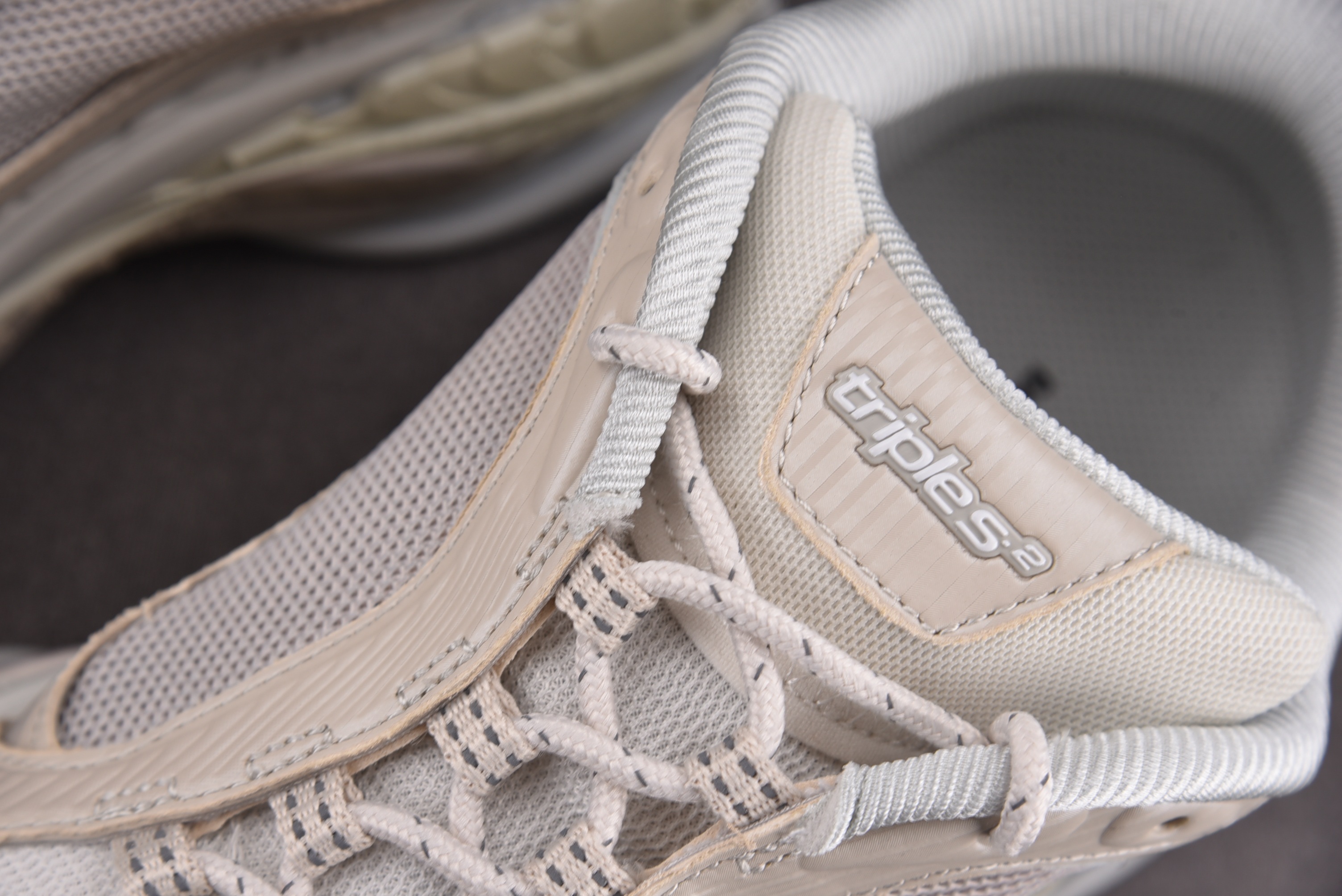 Balenciaga Triple S 2 米色 #YZ018-535-46