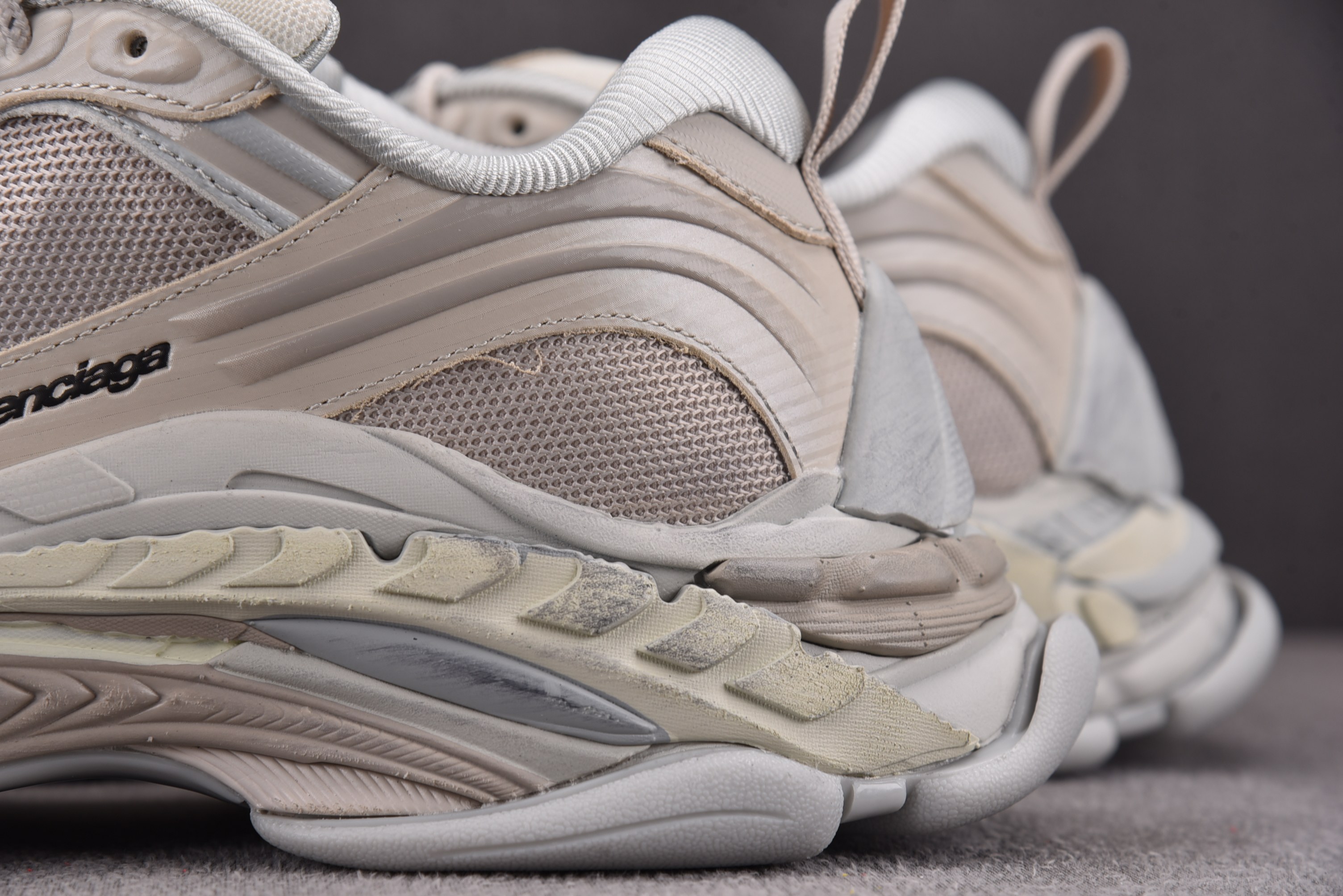 Balenciaga Triple S 2 米色 #YZ018-535-46