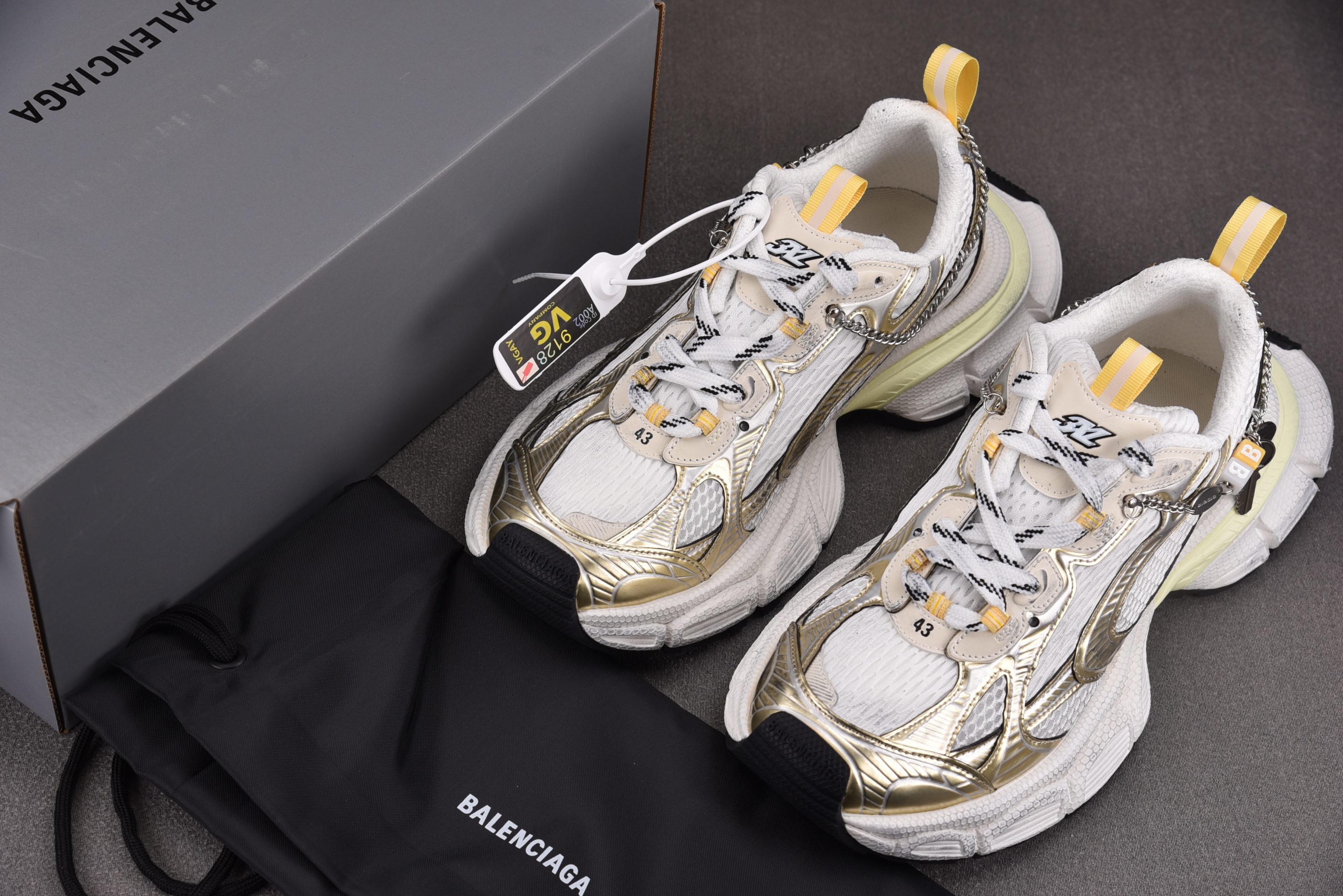 Balenciaga 3XL Chain Charms 金色 #YZ018-535-46