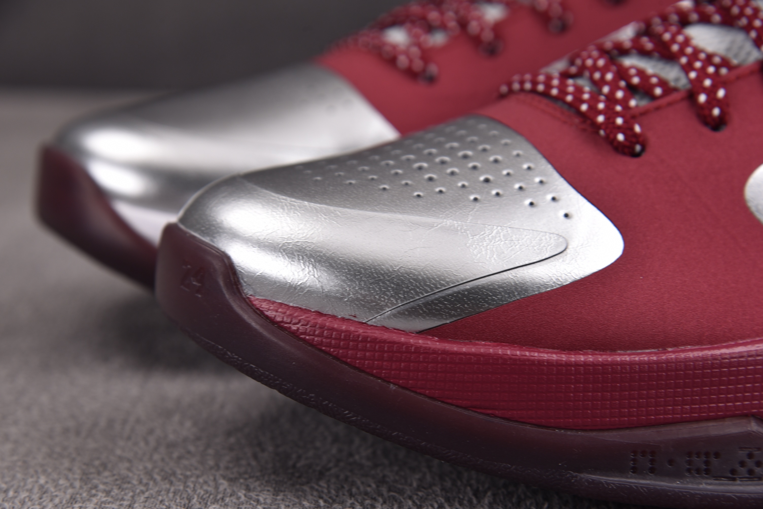 NK Kobe 5 Protro Lower Merion Aces Away 银红 IM0557-00