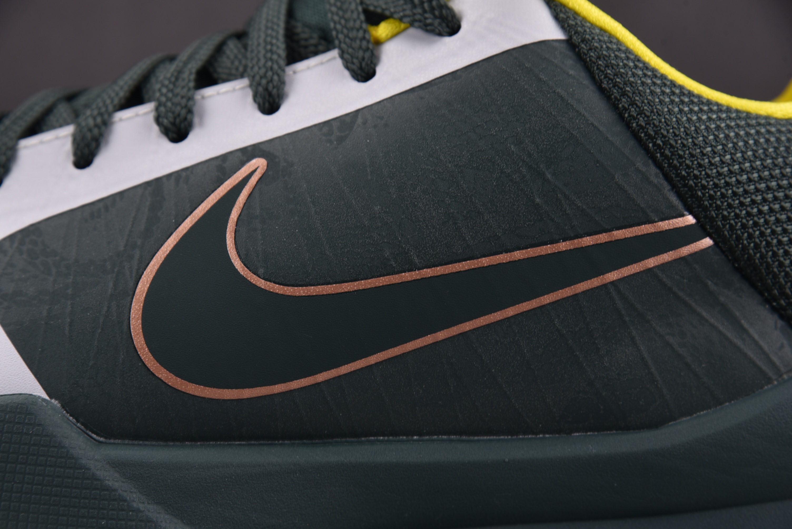 NK Zoom Kobe 5 Protro EYBL 绿白 CD4991-300 YZ012-140-4