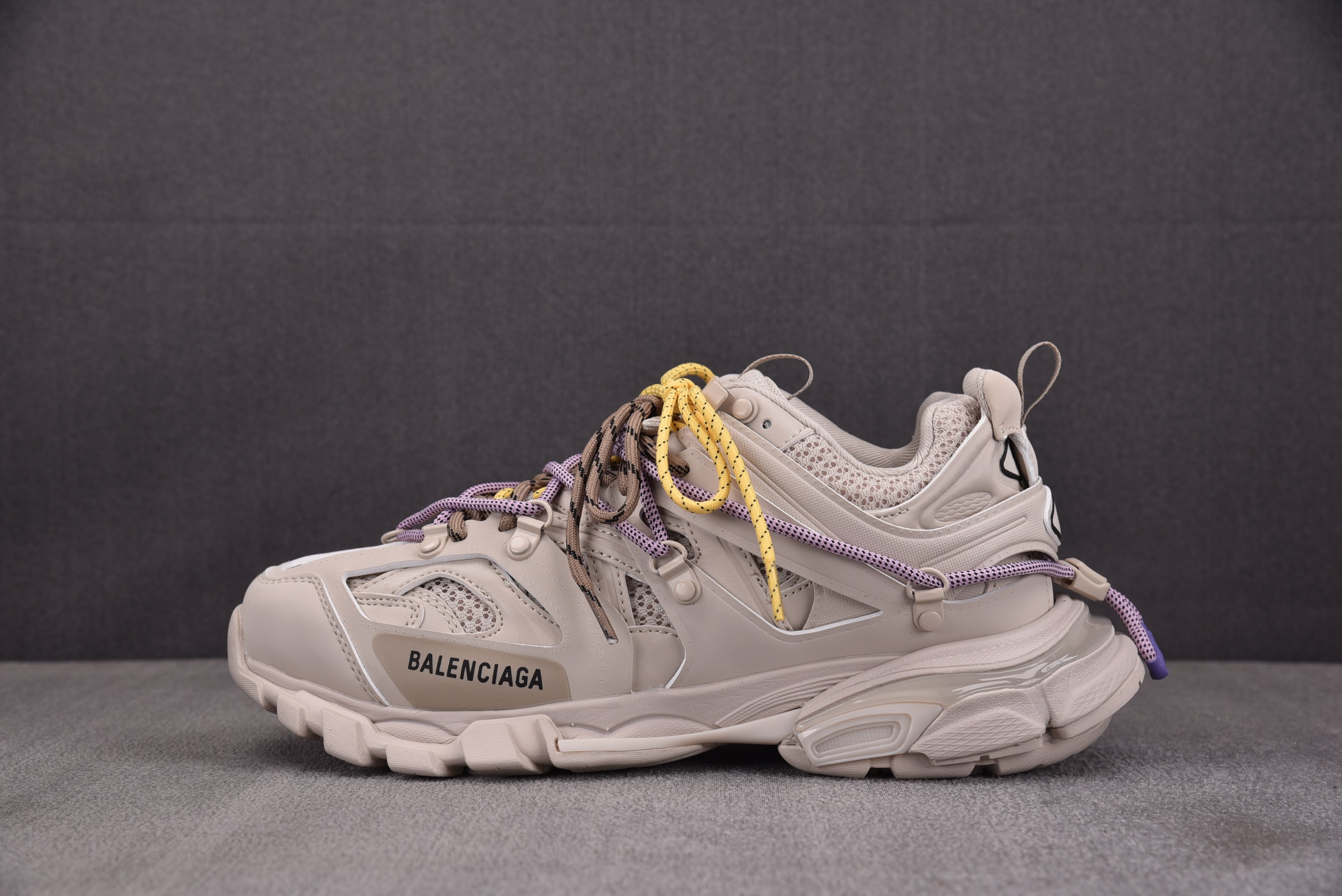 Balenciaga Track Trail Laces 灰褐色 YZ01835-46