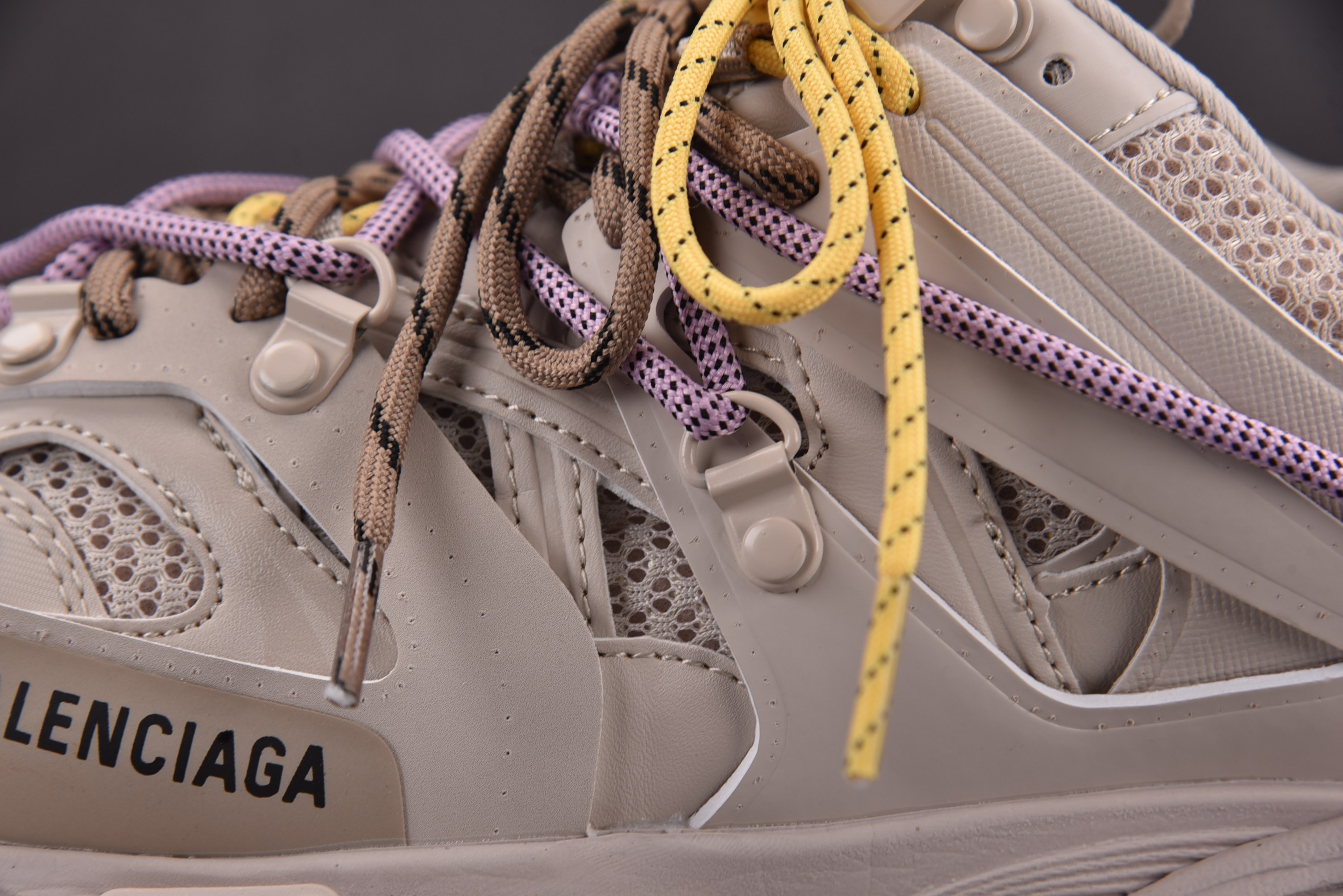 Balenciaga Track Trail Laces 灰褐色 YZ01835-46