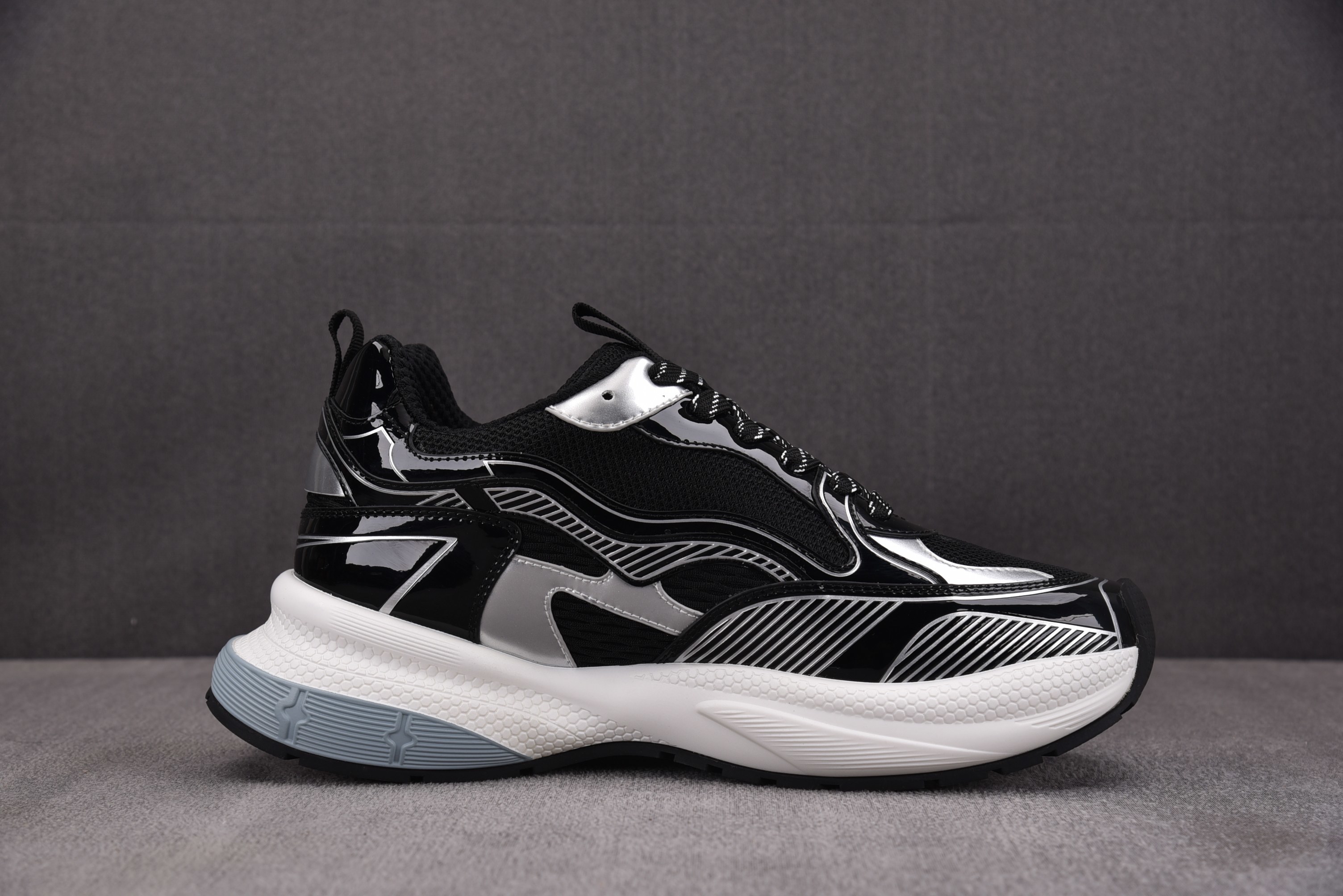 EMPORIO ARMANI 阿玛尼 黑白39-45