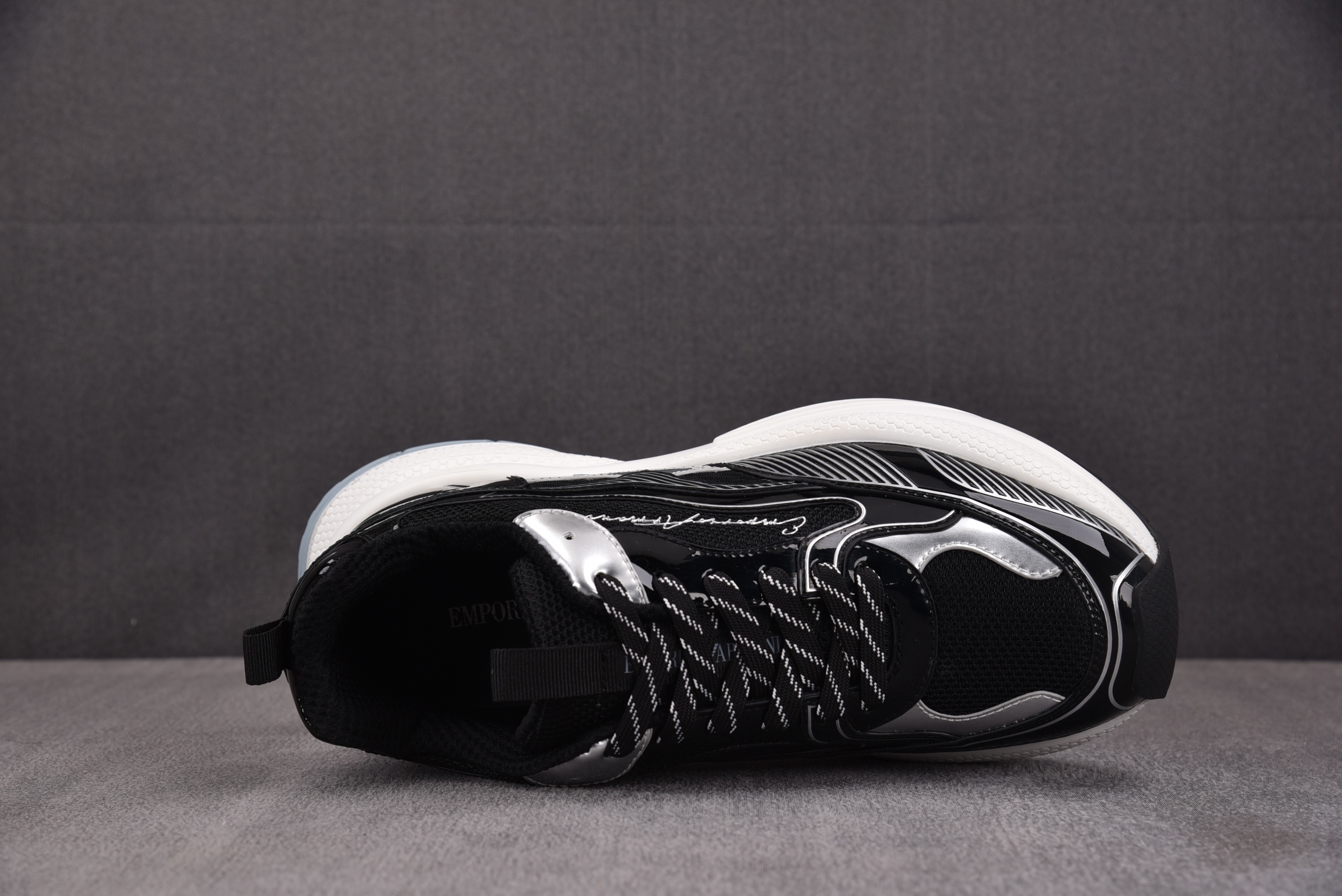 EMPORIO ARMANI 阿玛尼 黑白39-45