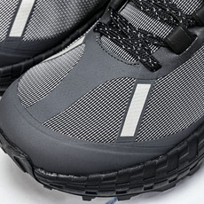 NORDA 001 Anti Slip Wear Resistant 全黑白22#YZ00436 36. NORDA 001 Anti Slip Wear Resistant 全黑白22#YZ00436 36.