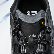 NORDA 001 Anti Slip Wear Resistant 全黑白22#YZ00436 36. NORDA 001 Anti Slip Wear Resistant 全黑白22#YZ00436 36.