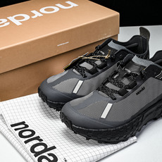 NORDA 001 Anti Slip Wear Resistant 全黑白22#YZ00436 36. NORDA 001 Anti Slip Wear Resistant 全黑白22#YZ00436 36.