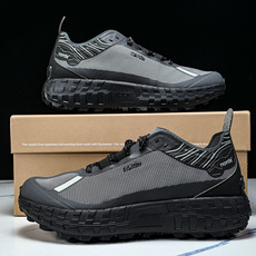 NORDA 001 Anti Slip Wear Resistant 全黑白22#YZ00436 36. NORDA 001 Anti Slip Wear Resistant 全黑白22#YZ00436 36.