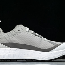 NORDA 001 Anti Slip Wear Resistant 灰白#YZ00436 36.5 3 NORDA 001 Anti Slip Wear Resistant 灰白#YZ00436 36.5 3