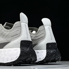 NORDA 001 Anti Slip Wear Resistant 灰白#YZ00436 36.5 3 NORDA 001 Anti Slip Wear Resistant 灰白#YZ00436 36.5 3