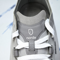 NORDA 001 Anti Slip Wear Resistant 灰白#YZ00436 36.5 3 NORDA 001 Anti Slip Wear Resistant 灰白#YZ00436 36.5 3