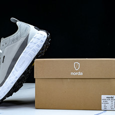 NORDA 001 Anti Slip Wear Resistant 灰白#YZ00436 36.5 3 NORDA 001 Anti Slip Wear Resistant 灰白#YZ00436 36.5 3